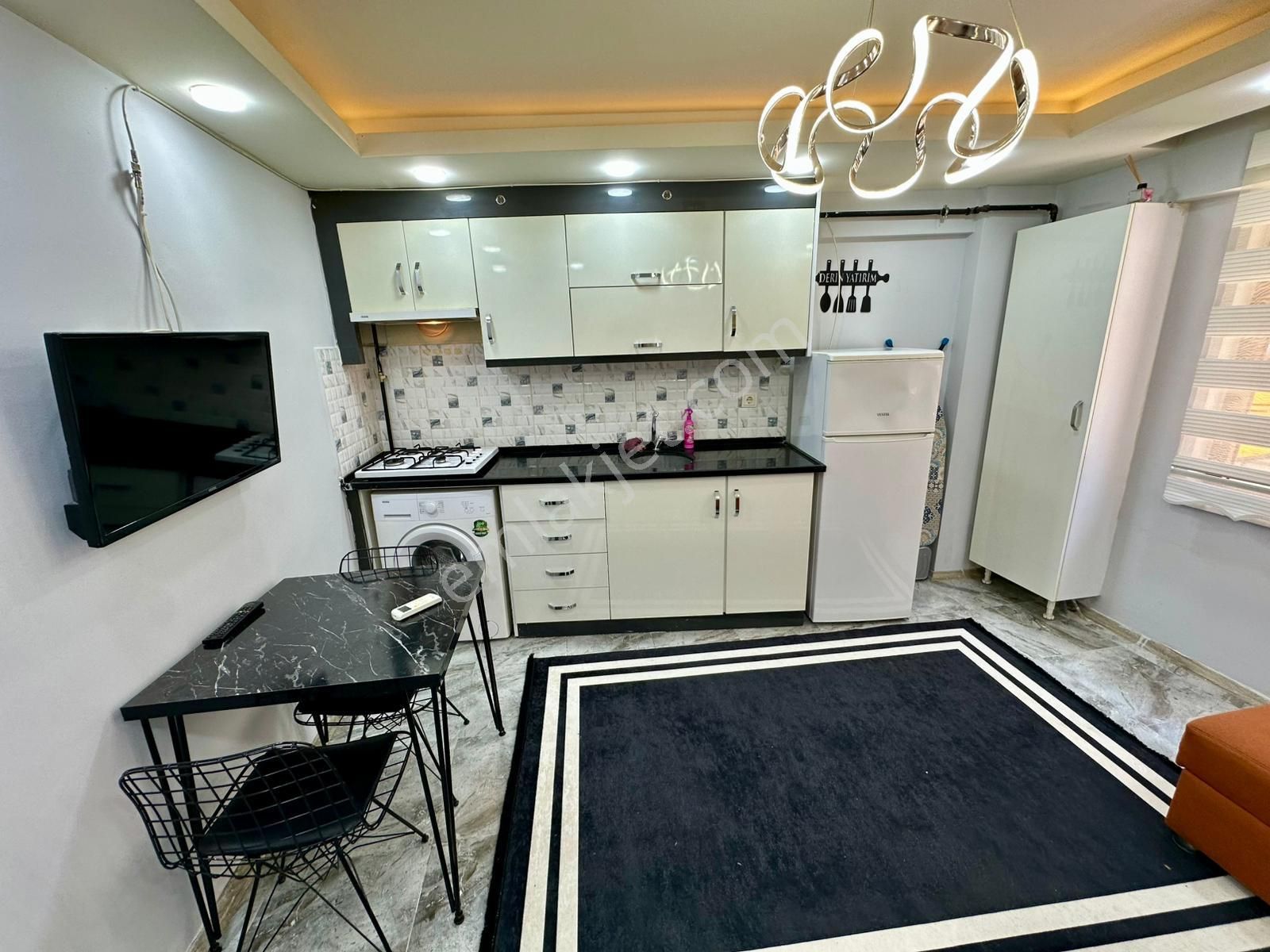 Ender Uysal Gayrimenkulden Çınarda Satılık 1+1 Klimalı Apart..