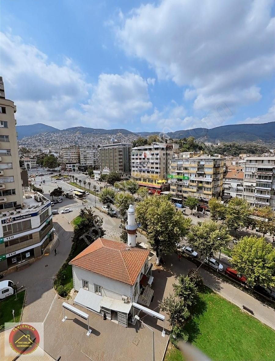 Toki Emlak'tan Fomara Caddesi Cepheli Kiralık Ofis