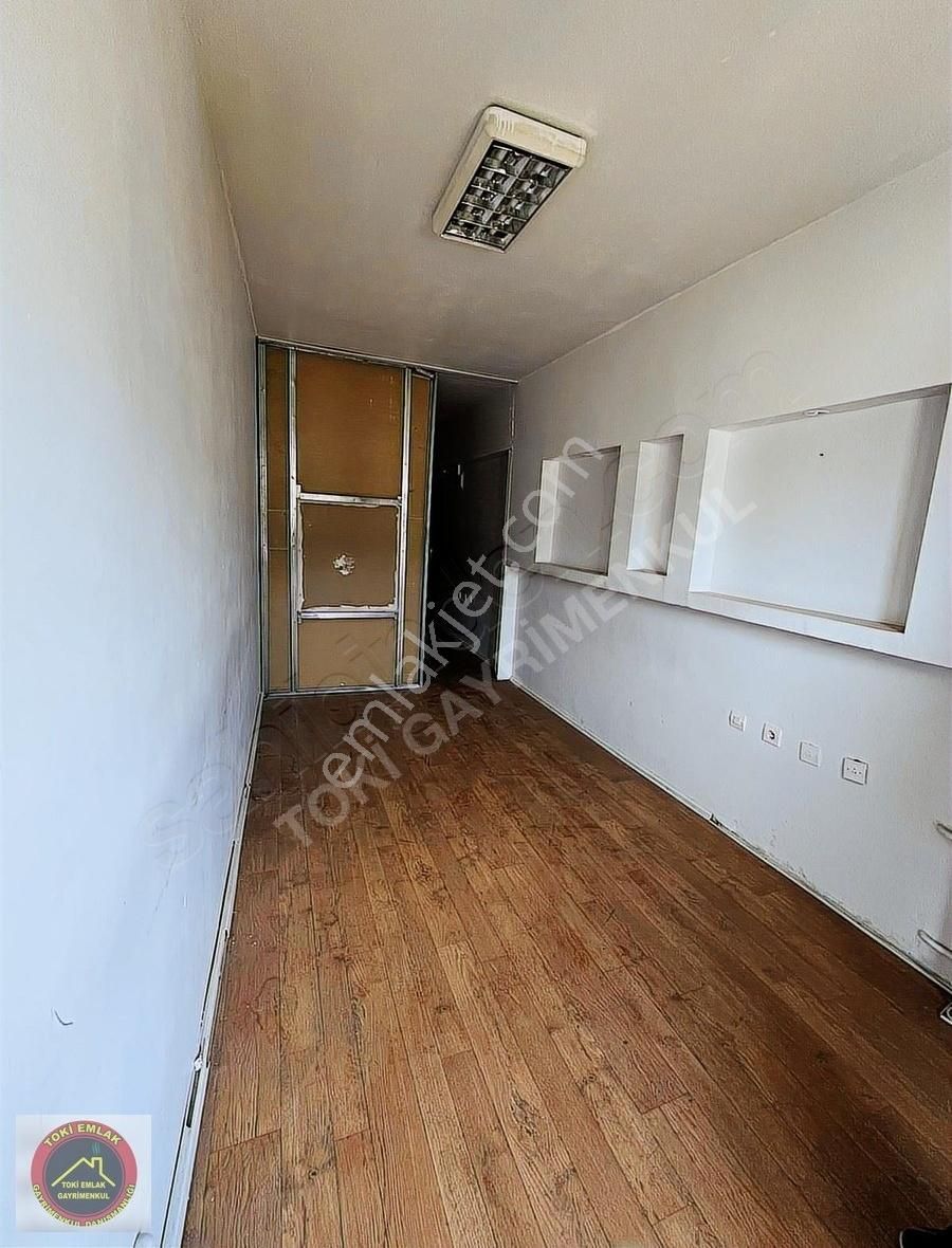 Toki Emlak'tan Fomara Caddesi Cepheli Kiralık Ofis - Görsel 3
