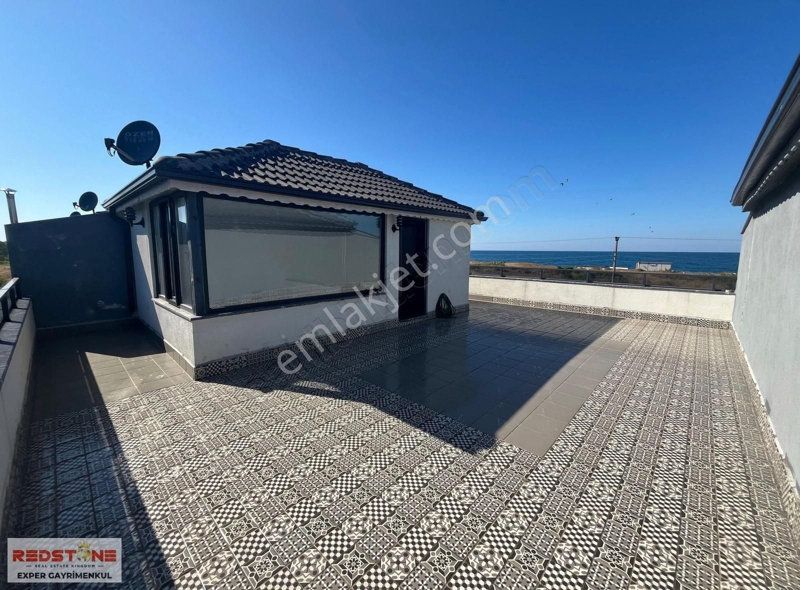 Karasuda Eşyalı Deniz Manzaralı Havuzlu 4+1 Tripleks Lüks Villa - Görsel 15