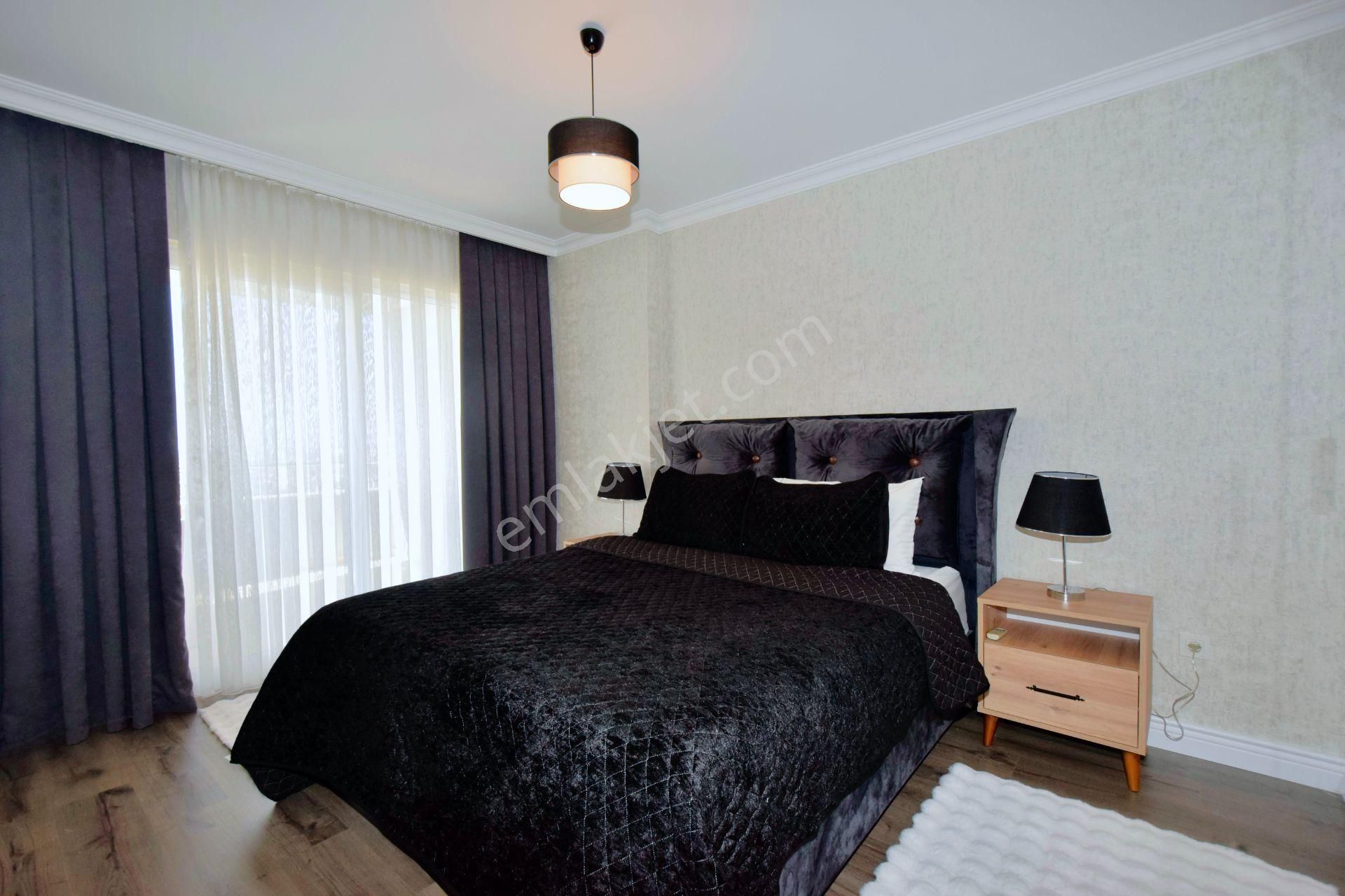 Cikcilli'de Deniz Ve Dağ Manzaralı Eşyalı 1+1 Kiralık Daire - Görsel 8