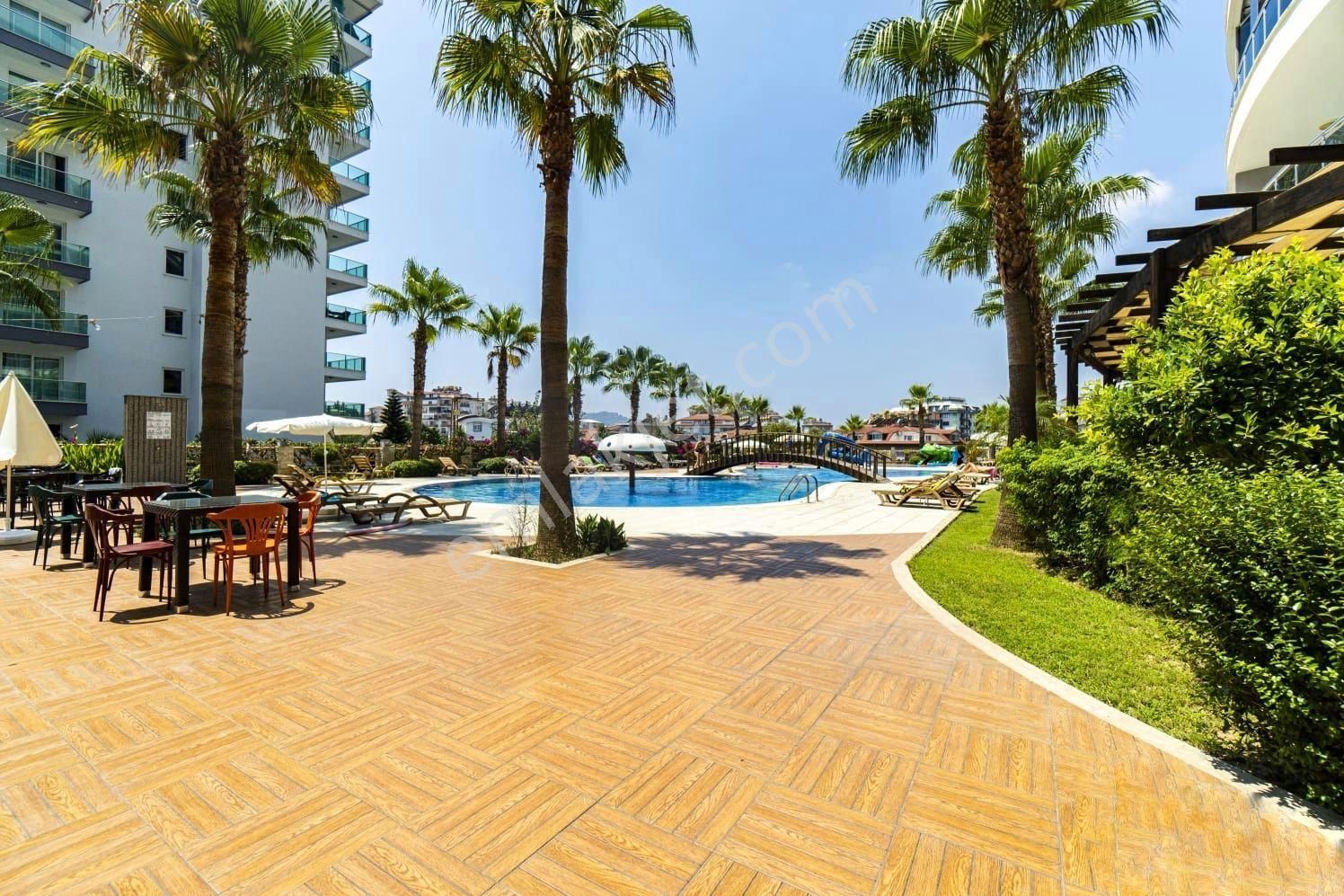 Cikcilli'de Deniz Ve Dağ Manzaralı Eşyalı 1+1 Kiralık Daire - Görsel 24