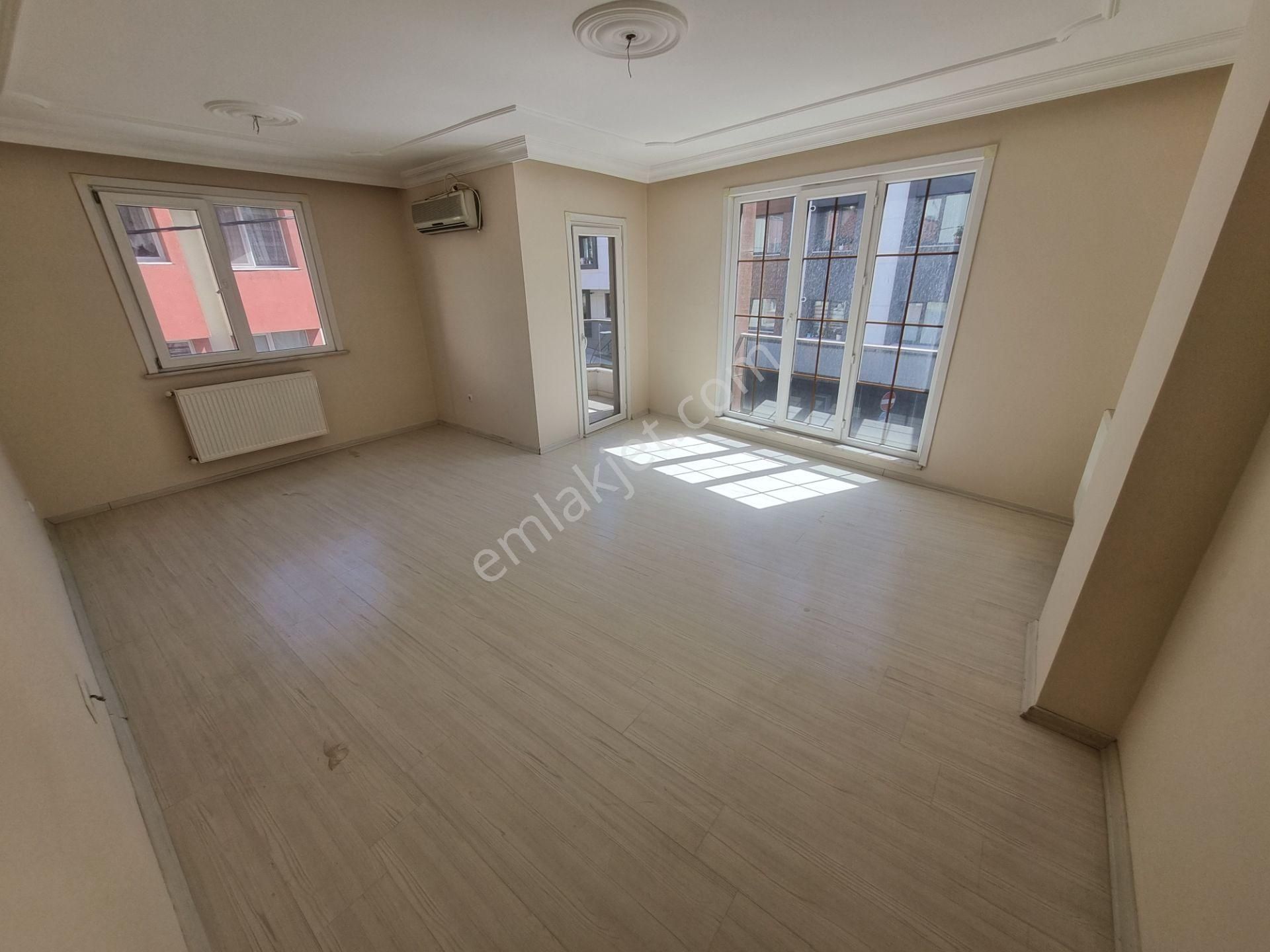 Çekmeköy Mimar Sinan Mahallesinde Kiralık 2+1 Daire