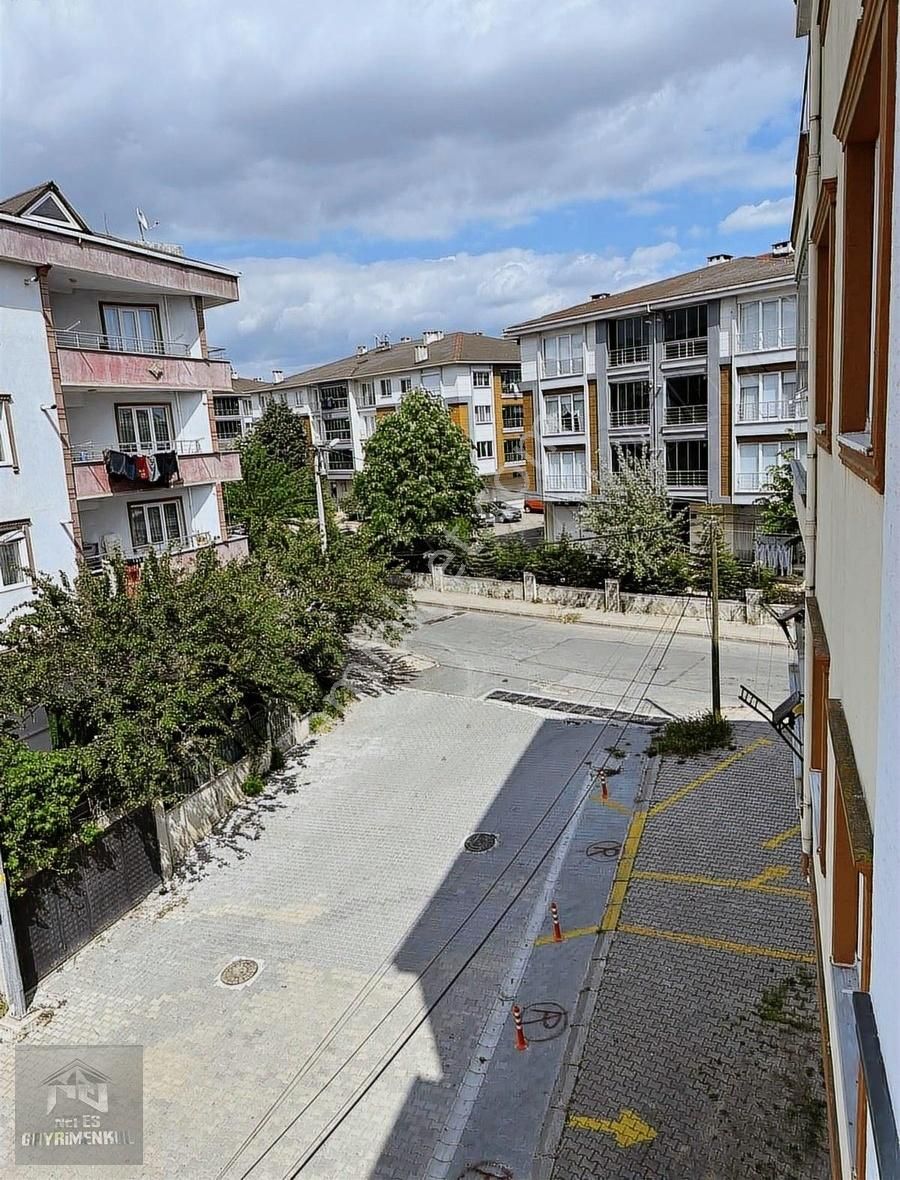 Çobançeşme Mahallesinde 3+1 Sıfır Ara Kat Ebeveynli Daire