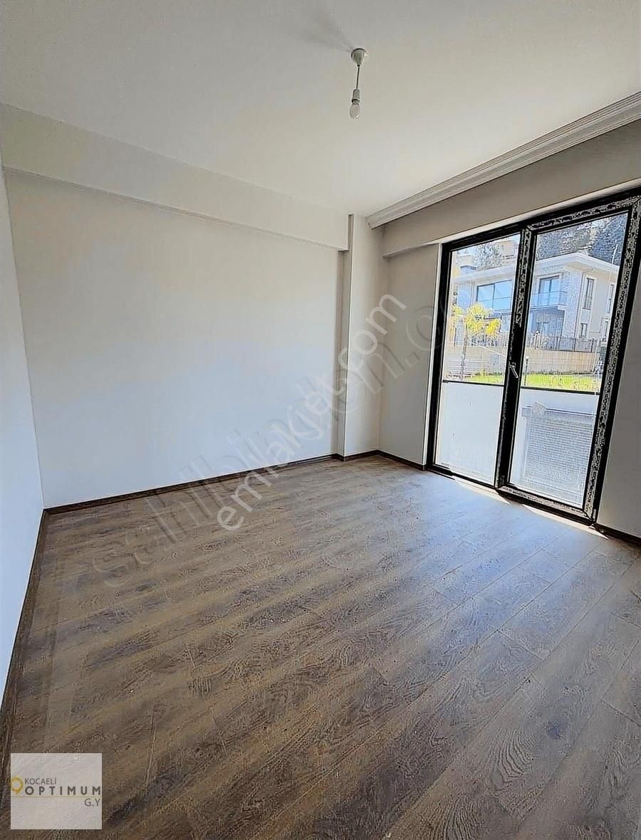 Kartepe Derbent Kavanpark 2 De Havuzlu Site İçi Satılık Villa