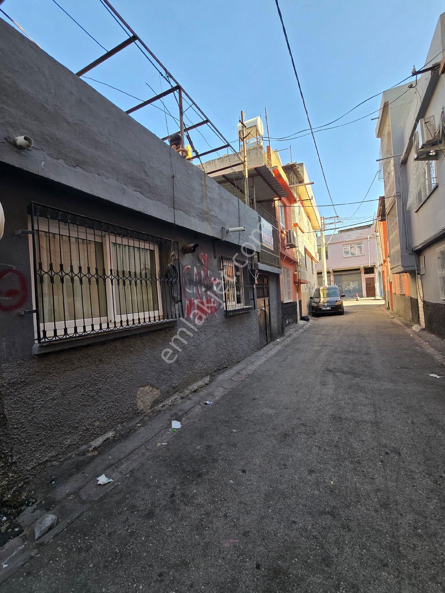 Aksel'den Meydan Mh. Kıbrıs Caddesine Yakın Tek Katlı Müstakil Ev - Görsel 22