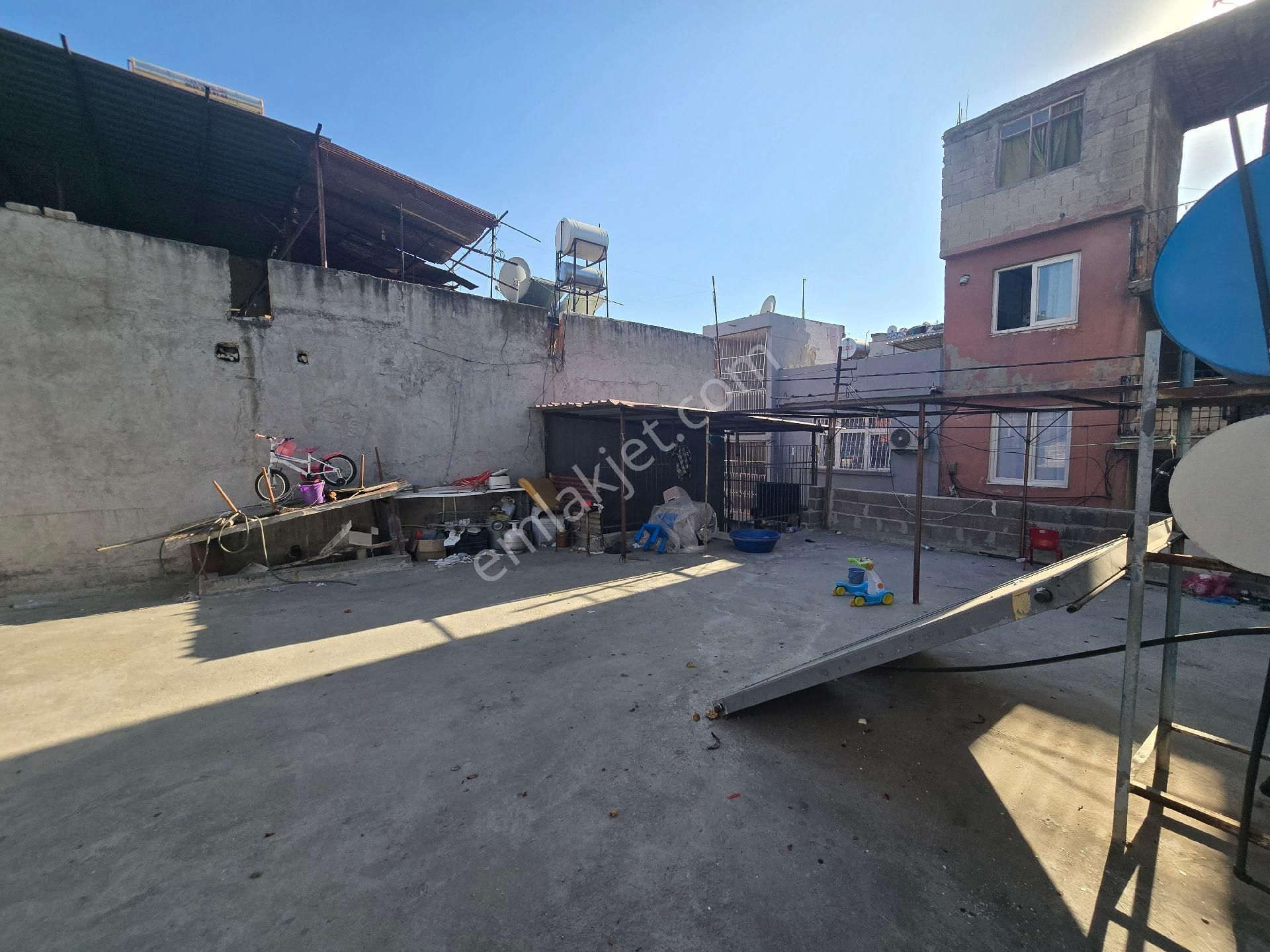 Aksel'den Meydan Mh. Kıbrıs Caddesine Yakın Tek Katlı Müstakil Ev - Görsel 16