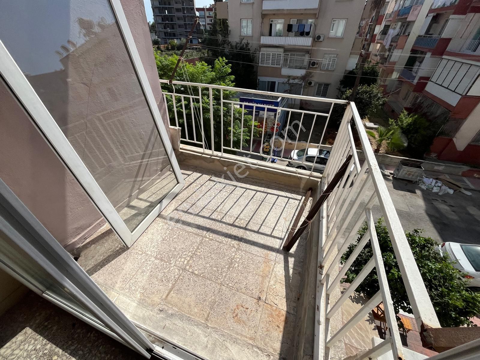 Ergünden Pirireiste Sahile Yakın 2 Kat Satılık 3+1 Daire - Görsel 15