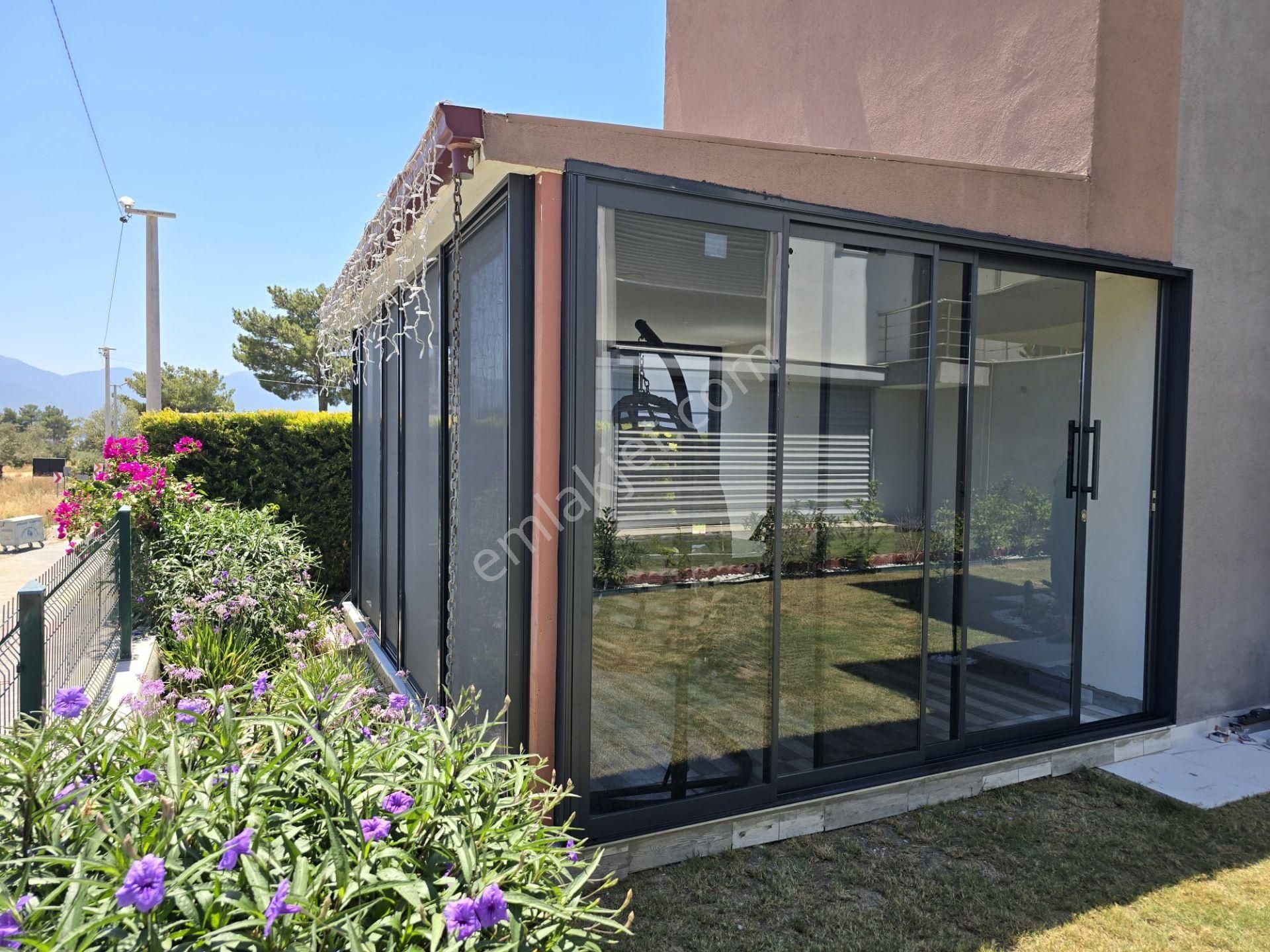 Kuşadası Soğucak Mahallesı Eşyalı Kıralık Vılla - Görsel 3