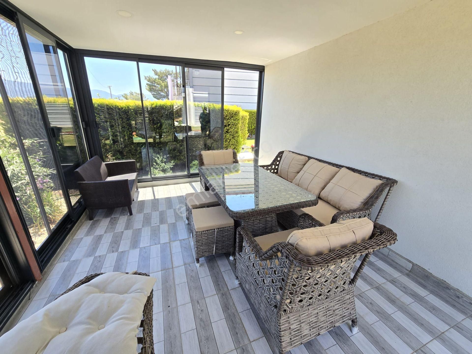 Kuşadası Soğucak Mahallesı Eşyalı Kıralık Vılla - Görsel 12