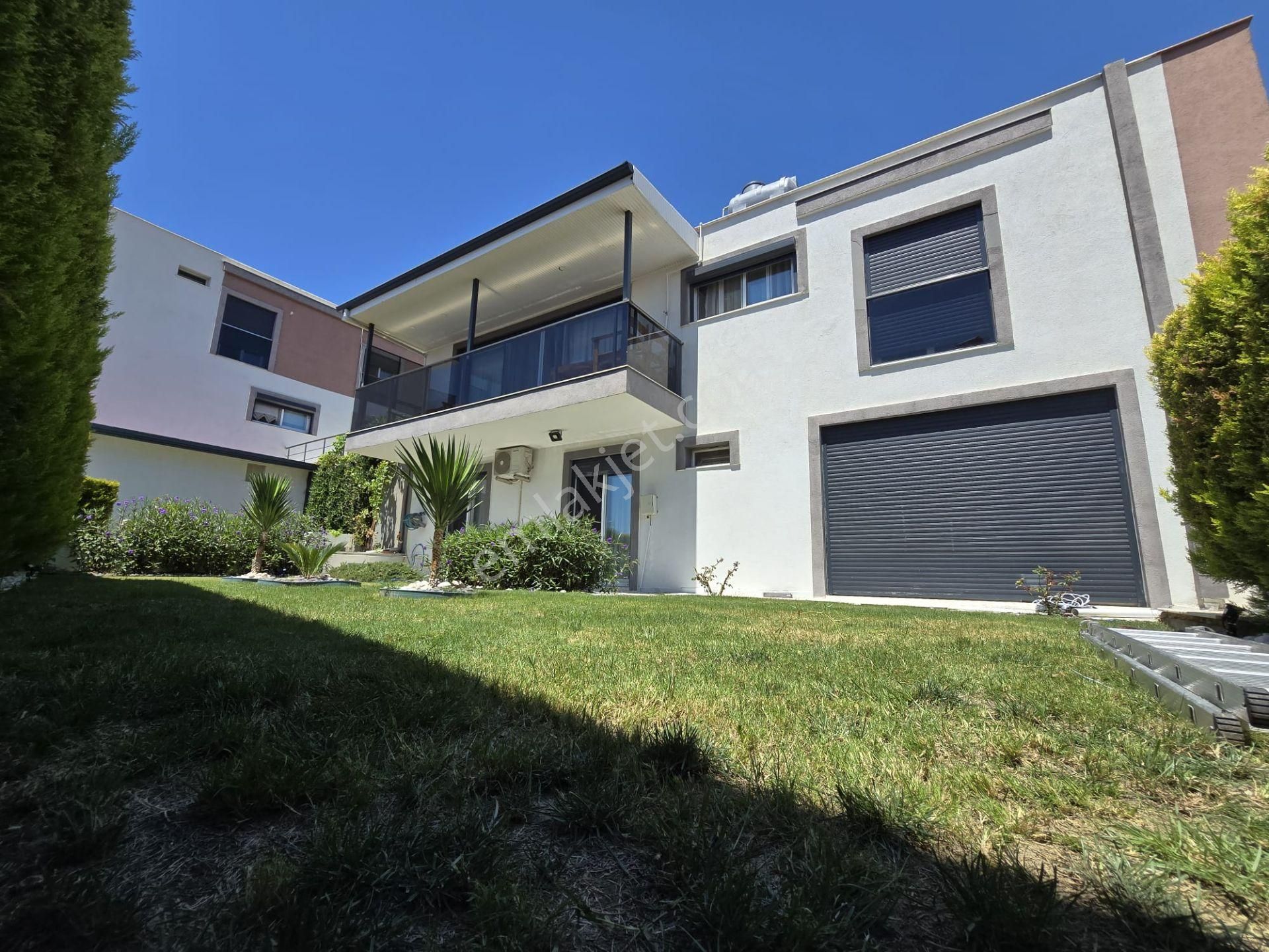 Kuşadası Soğucak Mahallesı Eşyalı Kıralık Vılla - Görsel 2