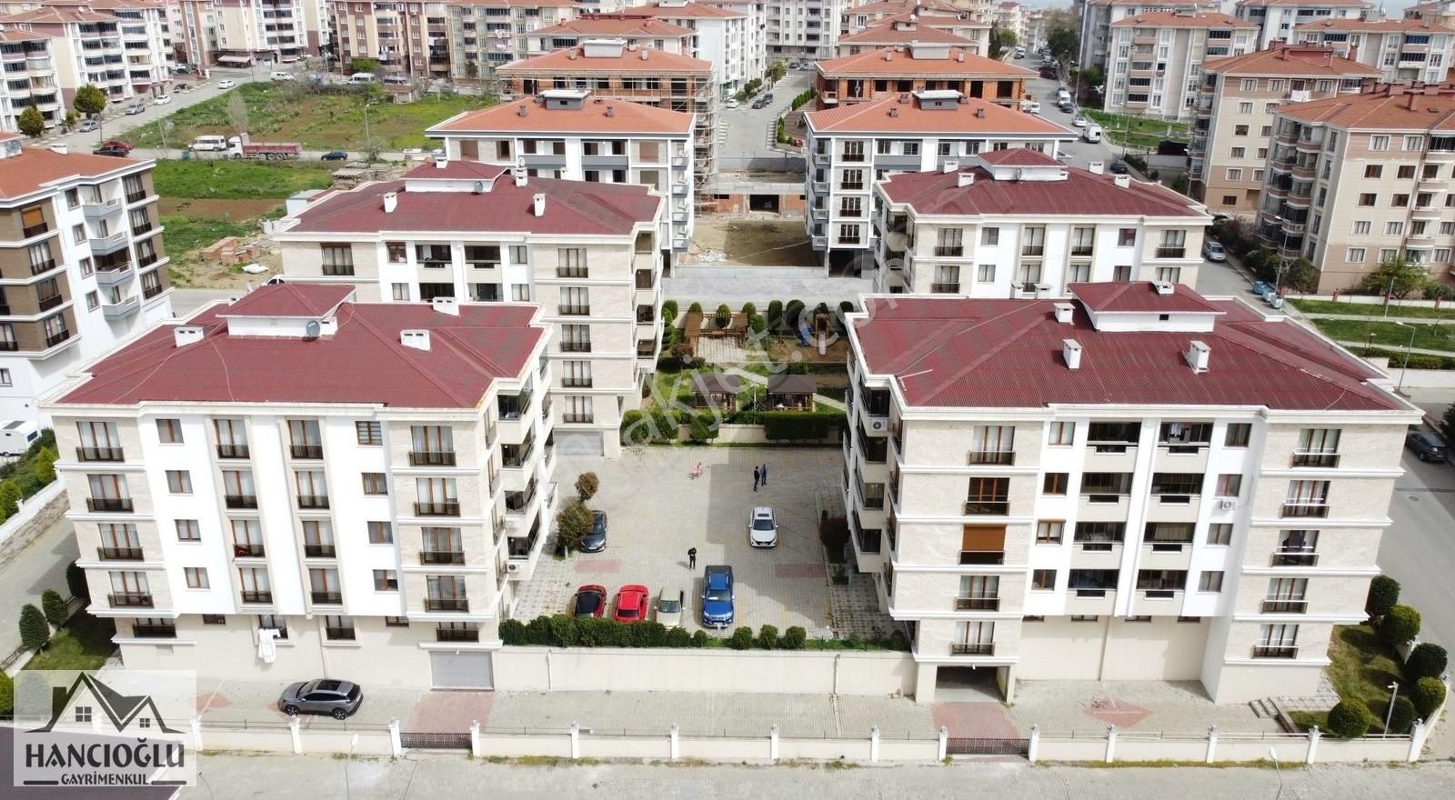 Hancıoğlu'ndan Fultaş Sitesi'nde Bahçeli Lüks 3+1 Kiralık Daire