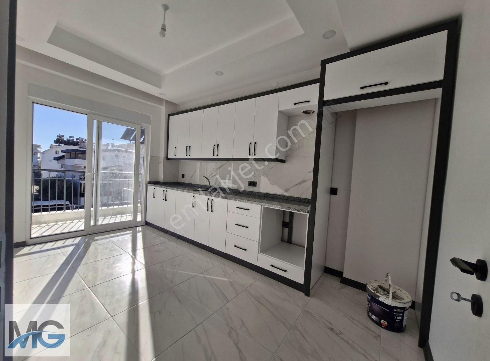 Ilıcada Satılık 4+1 Çift Teraslı Merkezi Konumda Dublex - Görsel 6