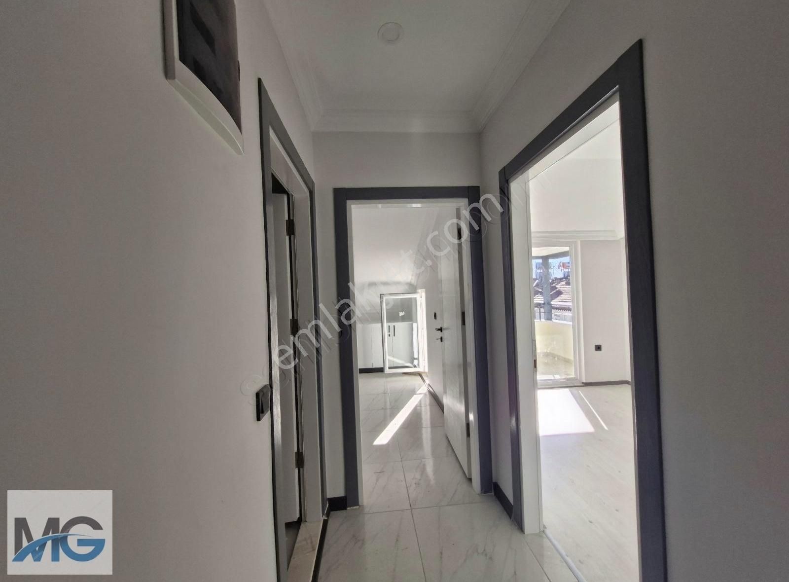 Ilıcada Satılık 4+1 Çift Teraslı Merkezi Konumda Dublex - Görsel 12