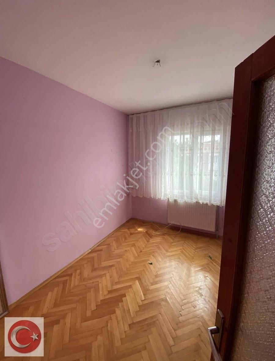 Bahçelievler Mahallesinde 2+1 Eşyalı Satılık Daire - Görsel 5