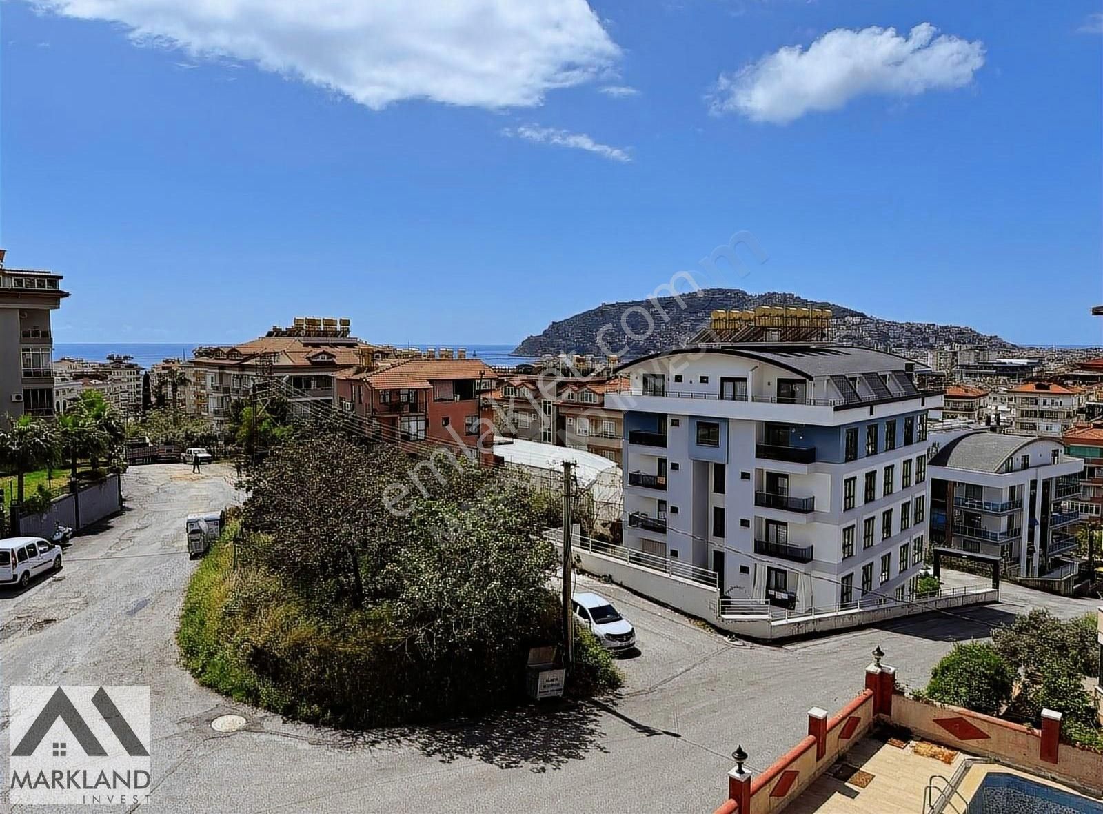 Alanya Merkezde Kısmı Deniz Kale Manzaralı Satılık 2+1 Daire