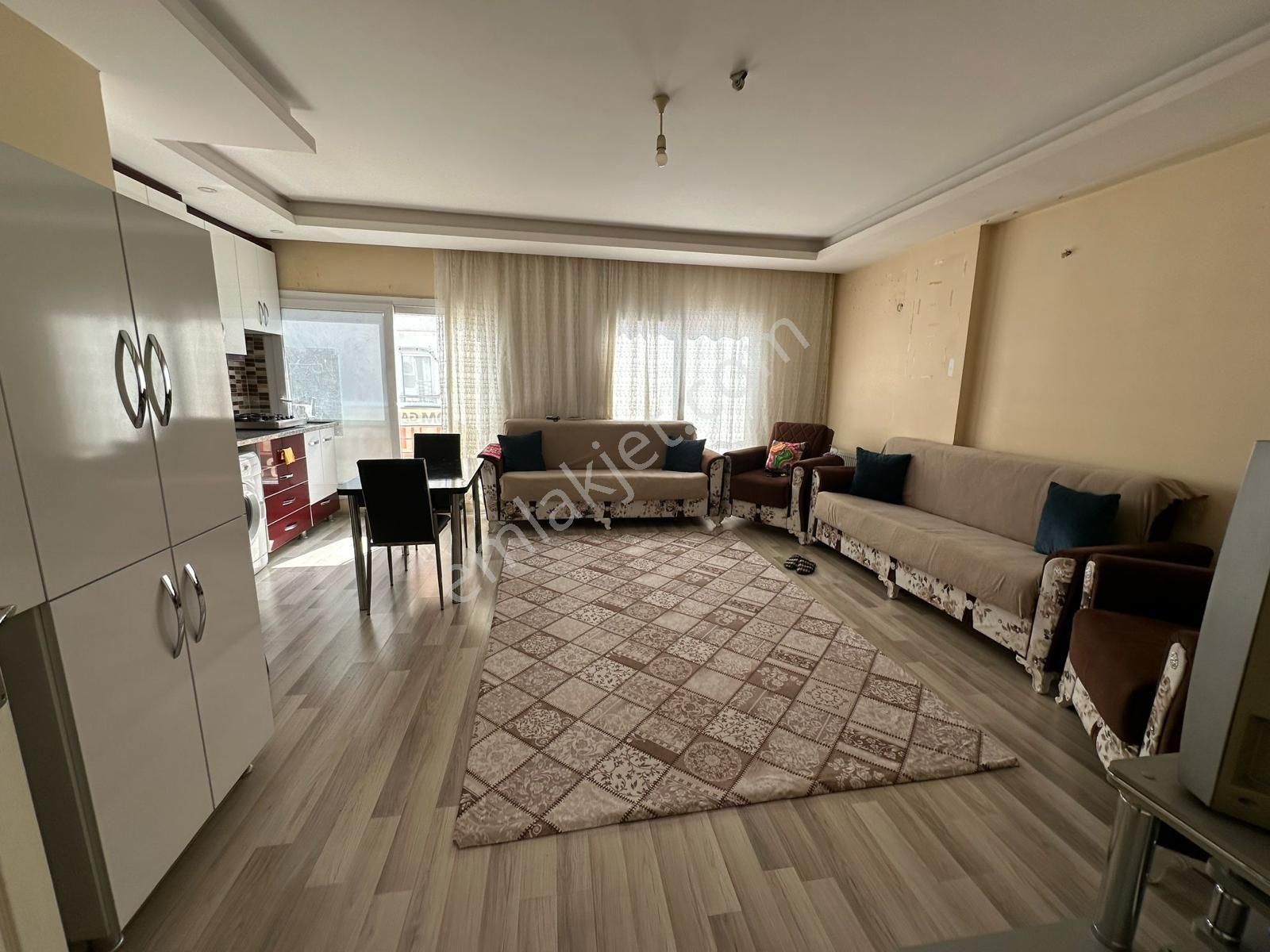 Mersin Toroslar Osmaniye Mah. 4 Katlinin 3. Kati Asansörlü Daire