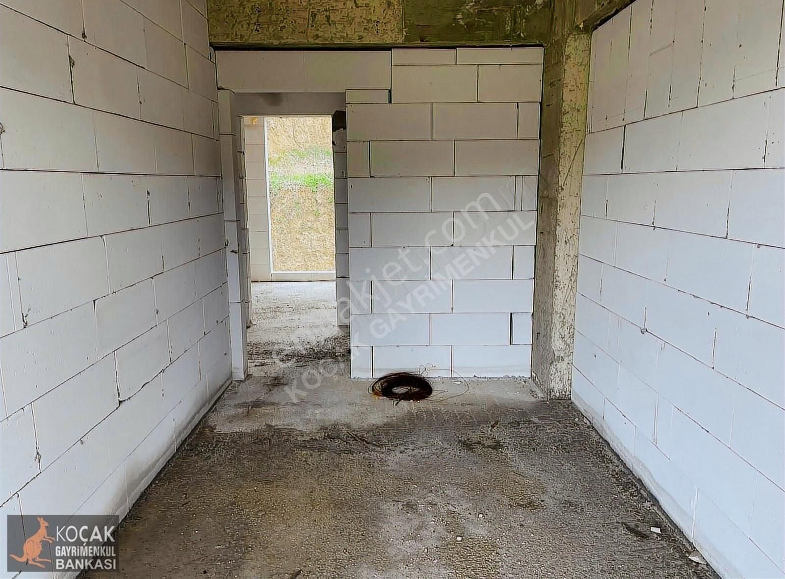 Dereköy Mah 1175 M2 Arsası Olan 2 Katlı Kabası Bitik Satılık Ev - Görsel 6