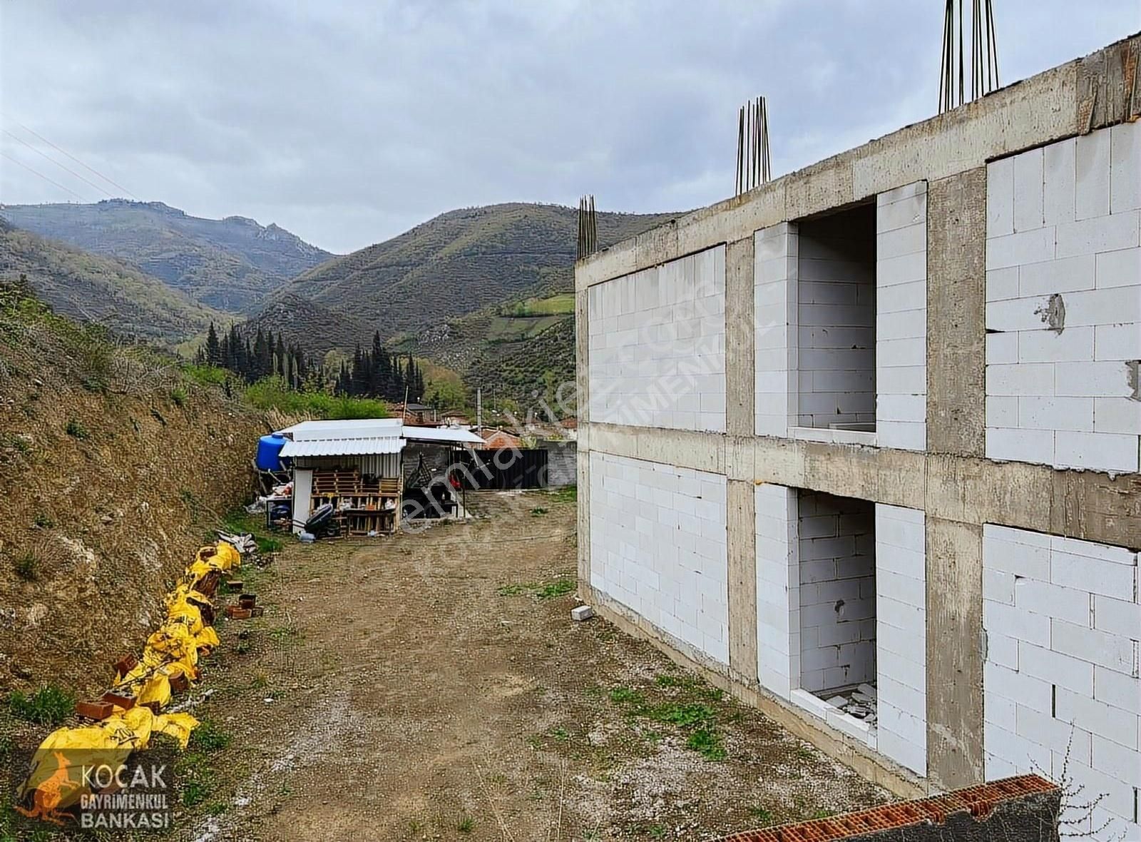 Dereköy Mah 1175 M2 Arsası Olan 2 Katlı Kabası Bitik Satılık Ev - Görsel 2