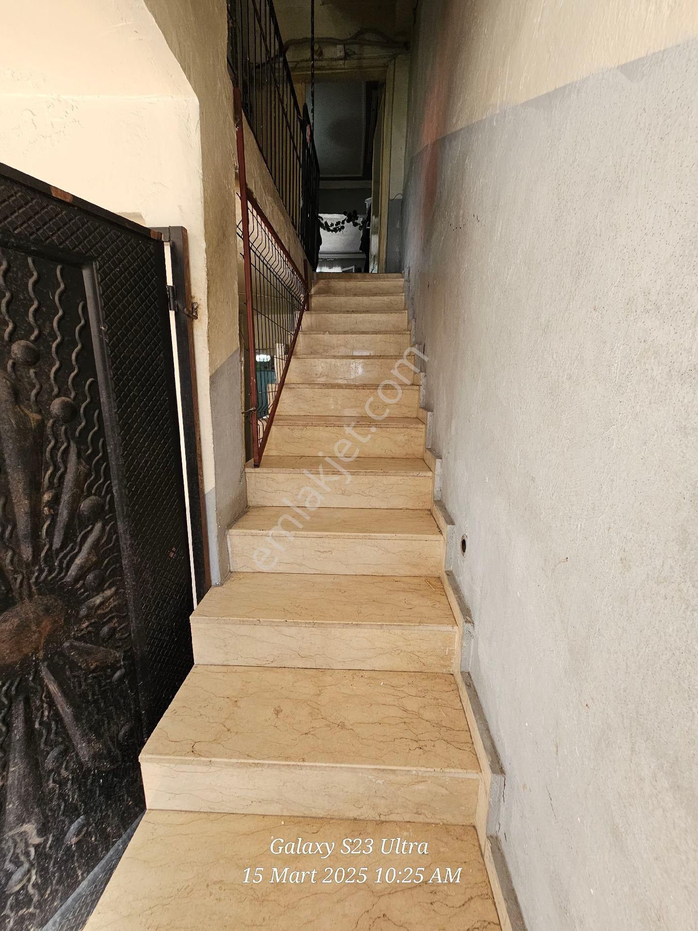 Seyhan Da Yenibey Mh3 Katlı Müstakil Evdubleks Şeklindegüney Cepheliher Katı 1+1 - Görsel 9