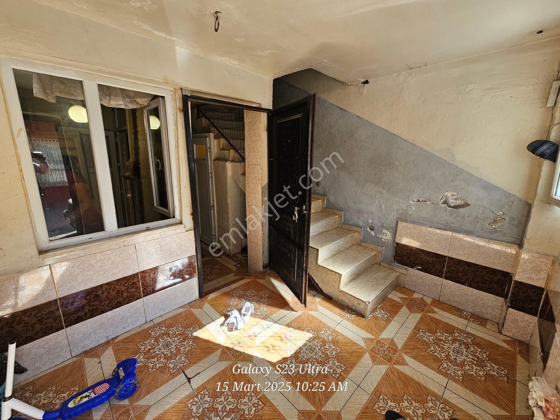 Seyhan Da Yenibey Mh3 Katlı Müstakil Evdubleks Şeklindegüney Cepheliher Katı 1+1 - Görsel 7