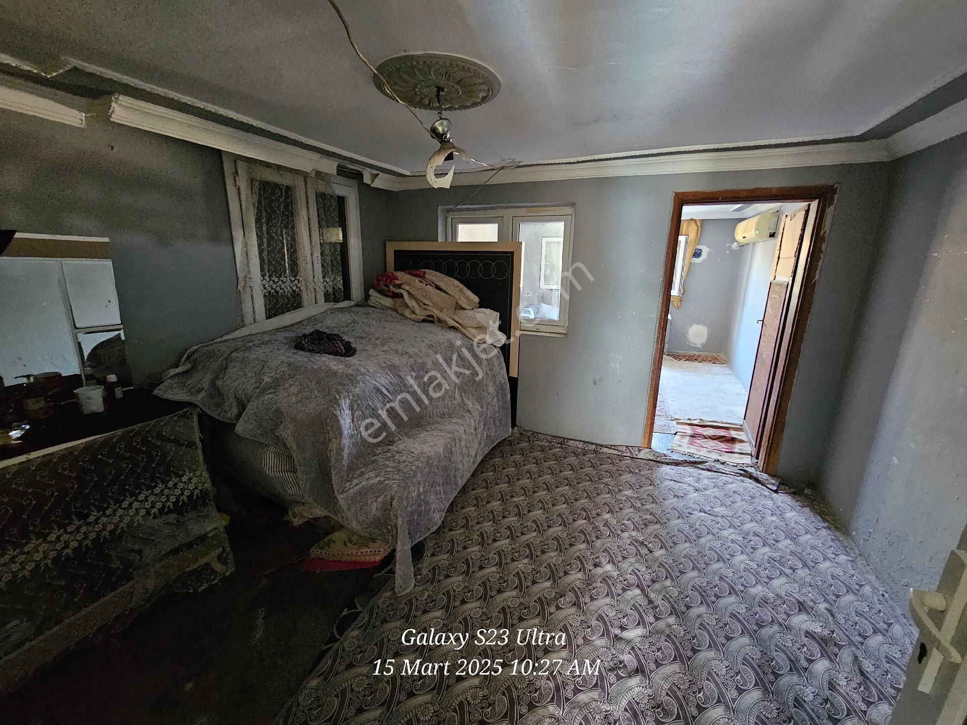 Seyhan Da Yenibey Mh3 Katlı Müstakil Evdubleks Şeklindegüney Cepheliher Katı 1+1 - Görsel 4