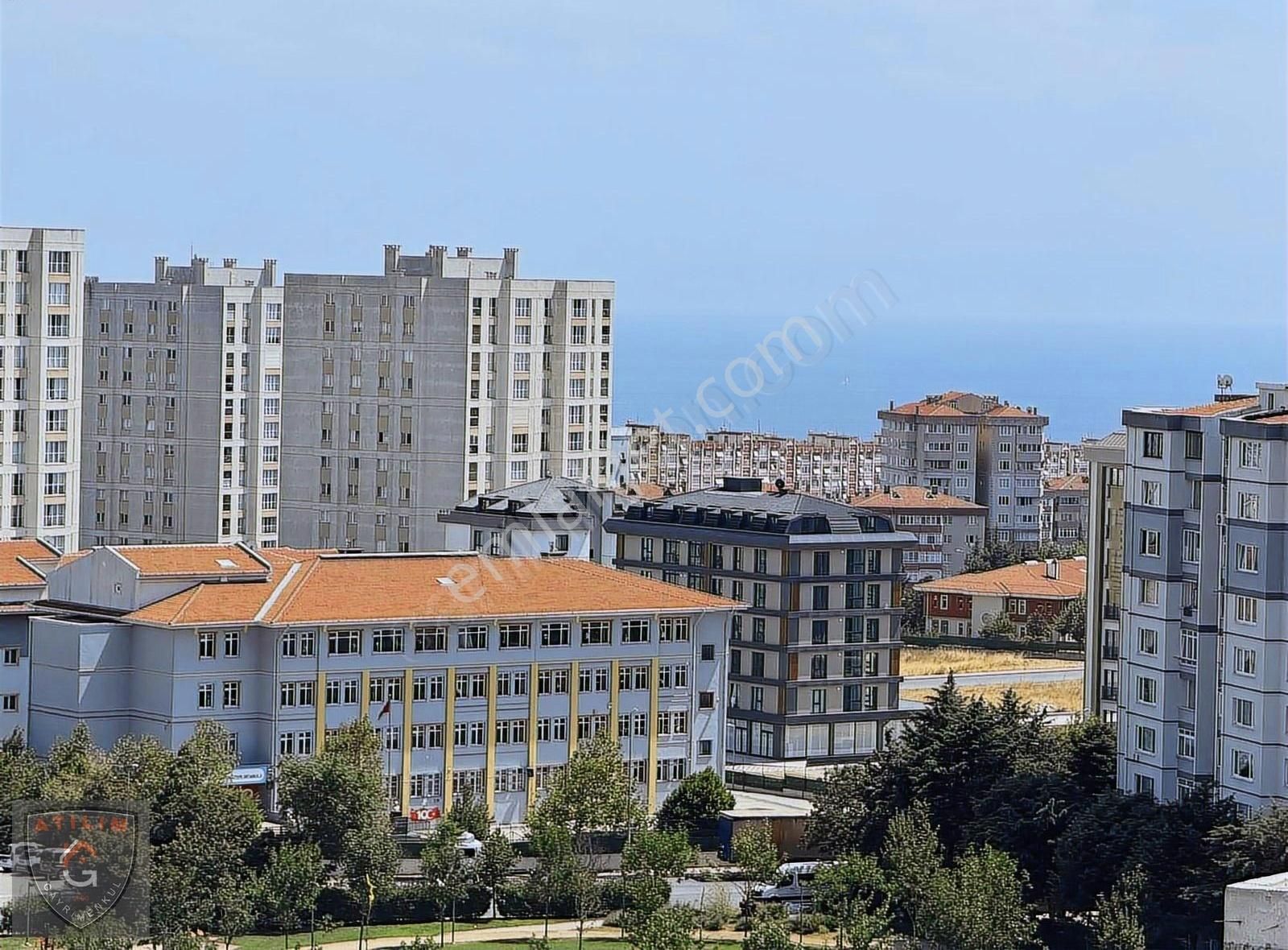 Beylikdüzü Yakuplu'da Çatı Katı 2+1 Geniş Daire