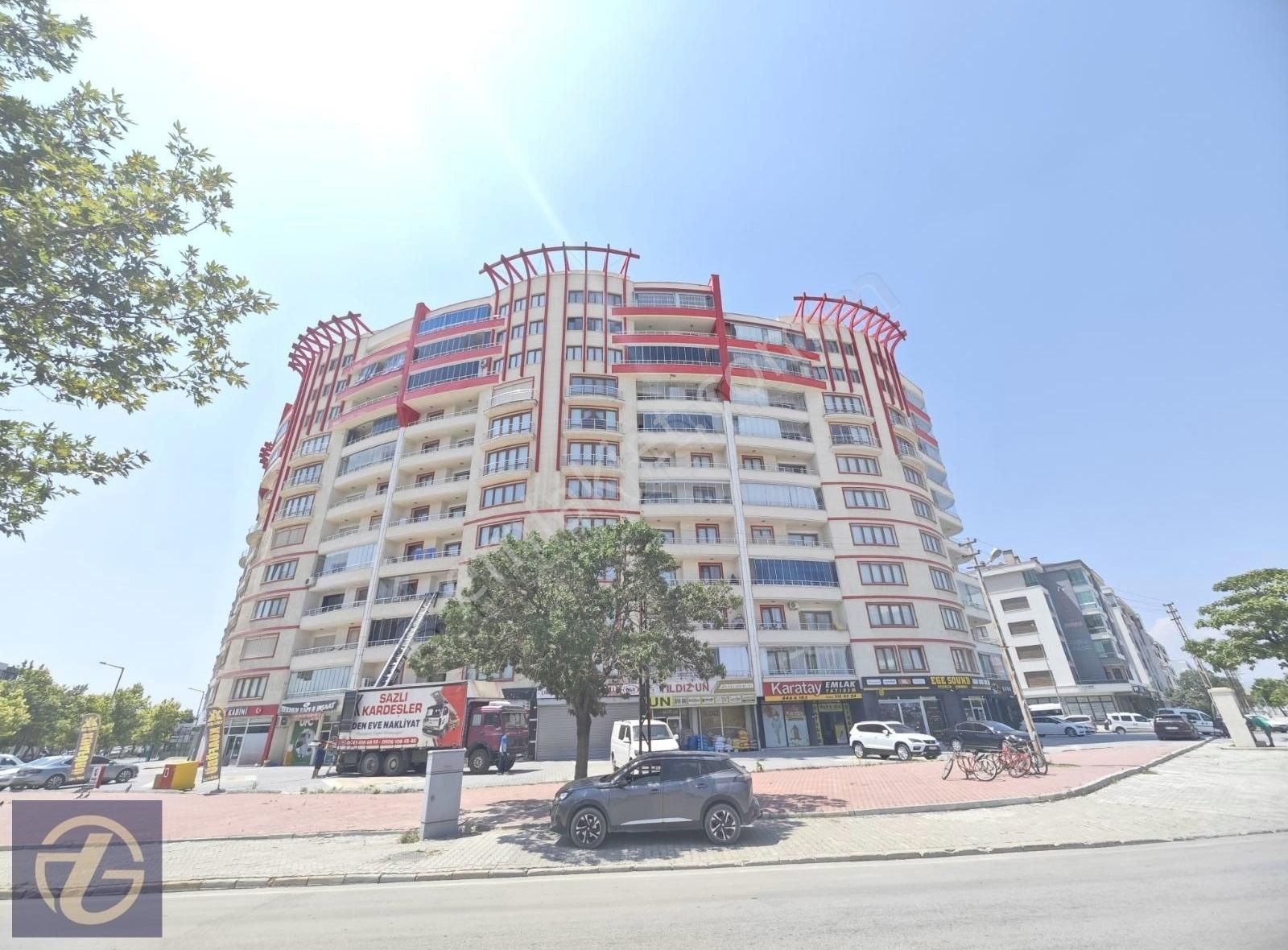 // Karatayın Kalbinde Karatay Park Sitesi Manzarlı Geniş Daire /