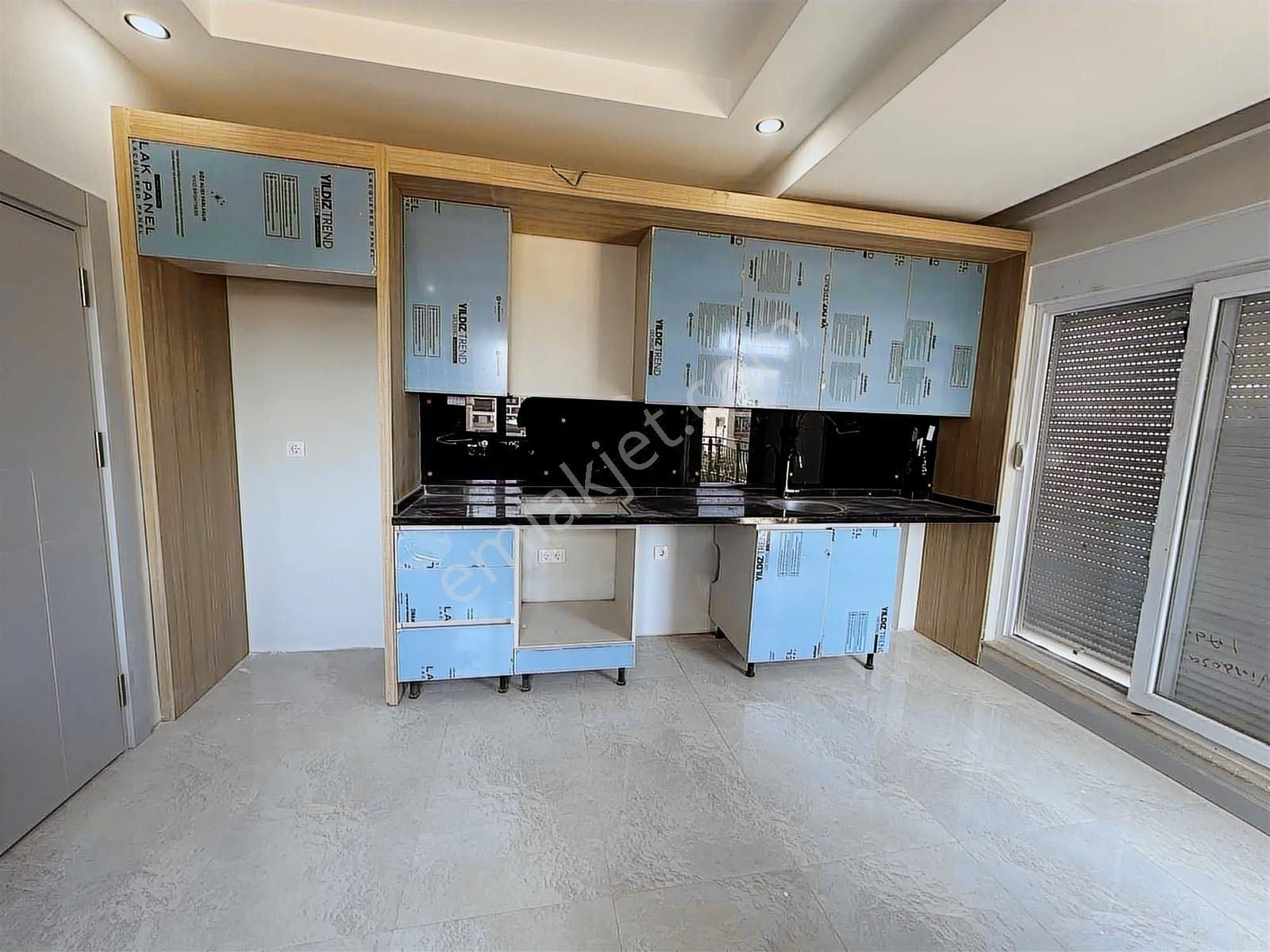 Site_havuz_güvenlik_arakat_tramvay Yakını_cadde_yakını_lüx Daire