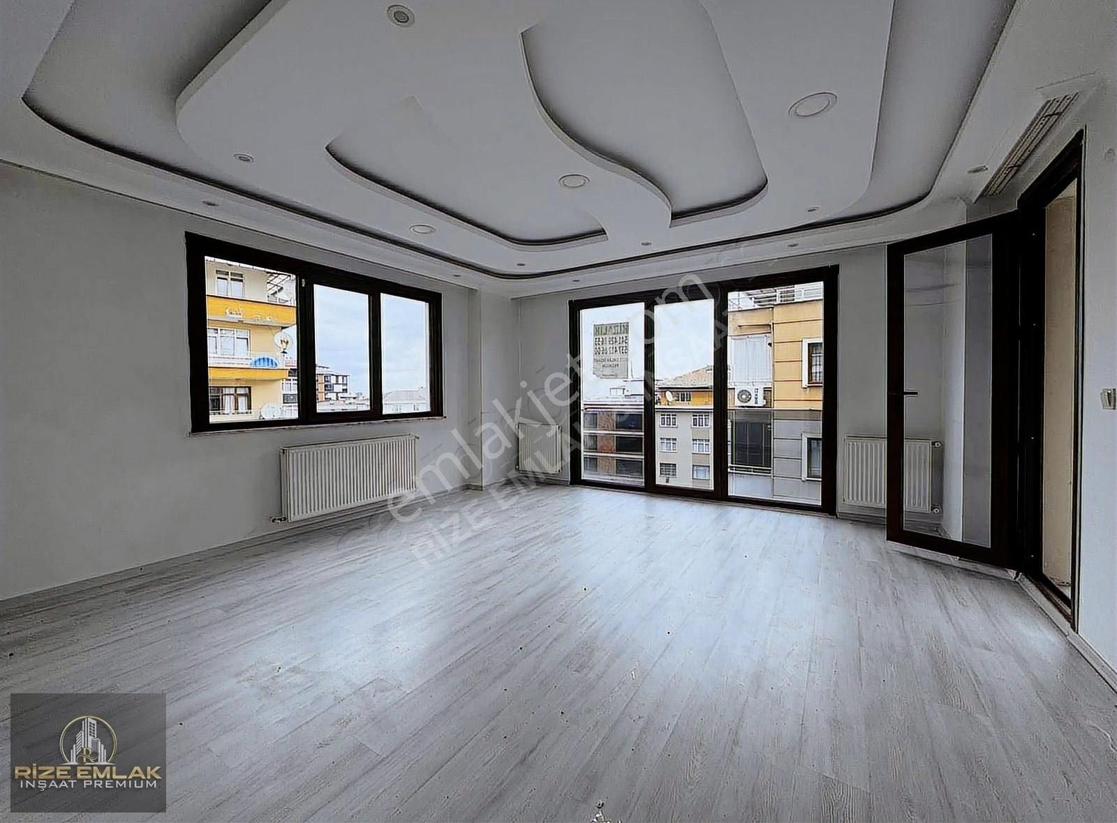 Reşadiye Mah.site İçerisinde Geniş Bakonlu 2+1 Kiralık Daire!!