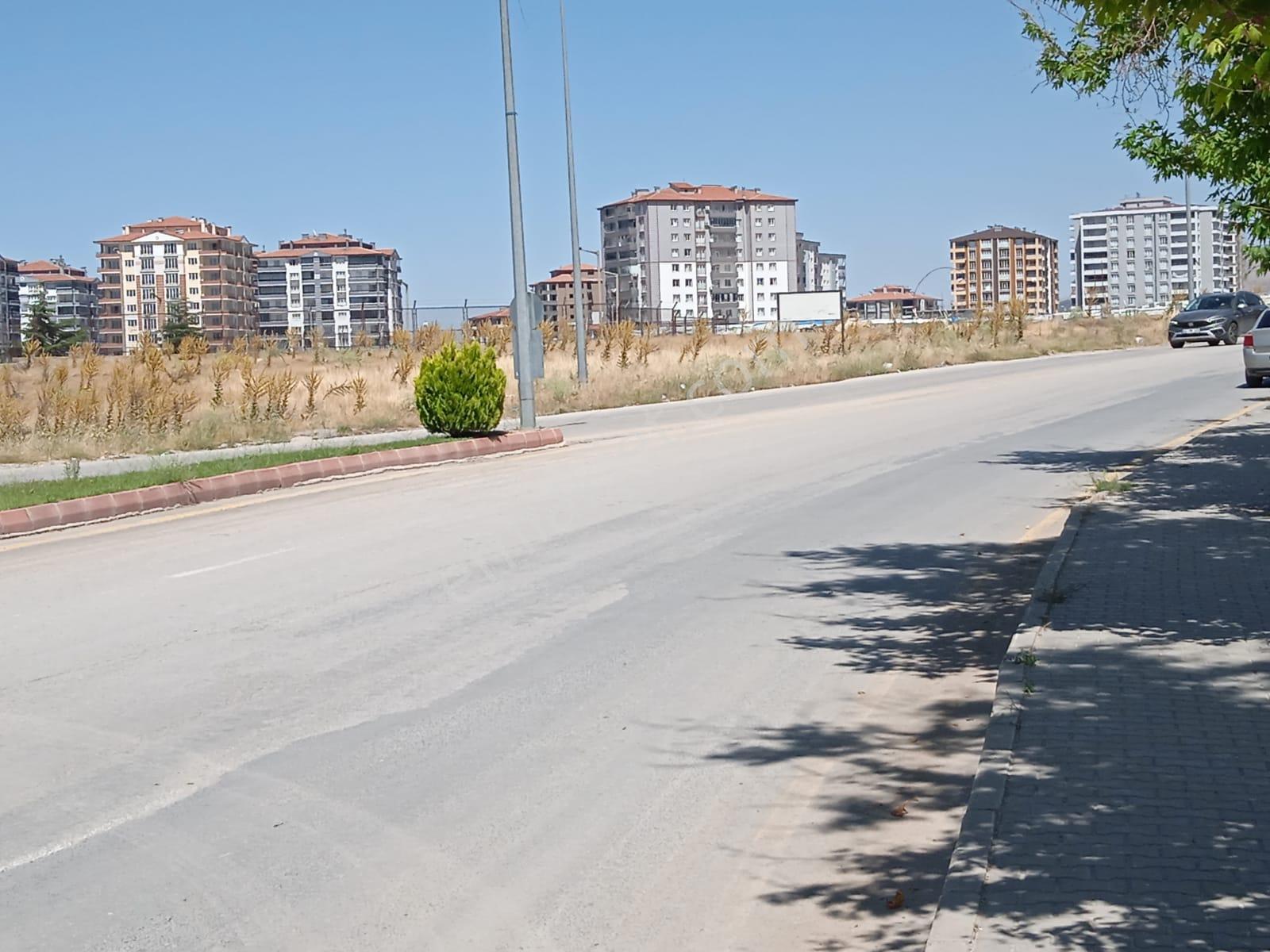Yakıncada En Güzel Yerinde Satılık 500+500 Mt Villa İmarlı Arsa - Görsel 5