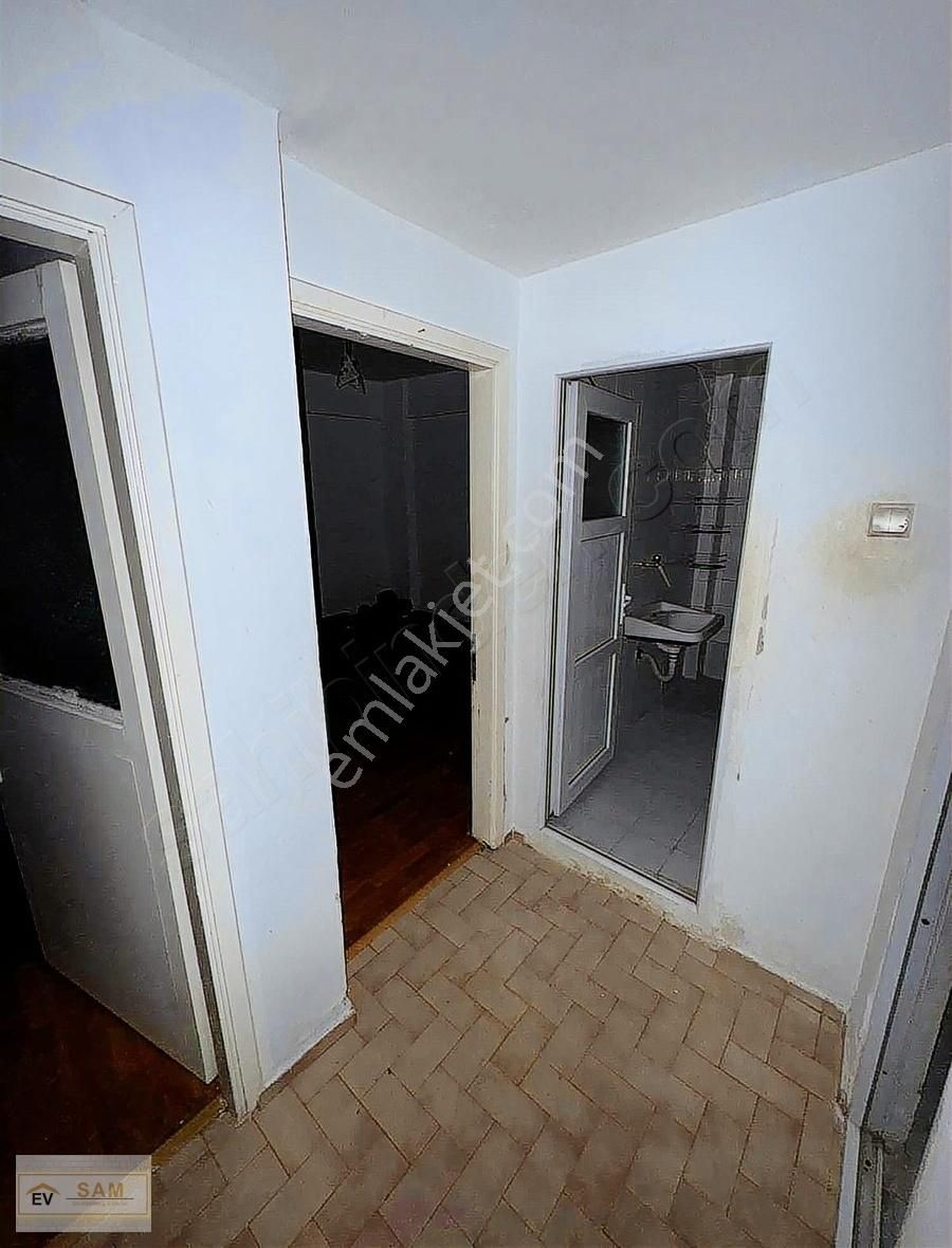 Hastaneler Bölgesi Yatırımlık Ara Kat Daire Sobalı !!