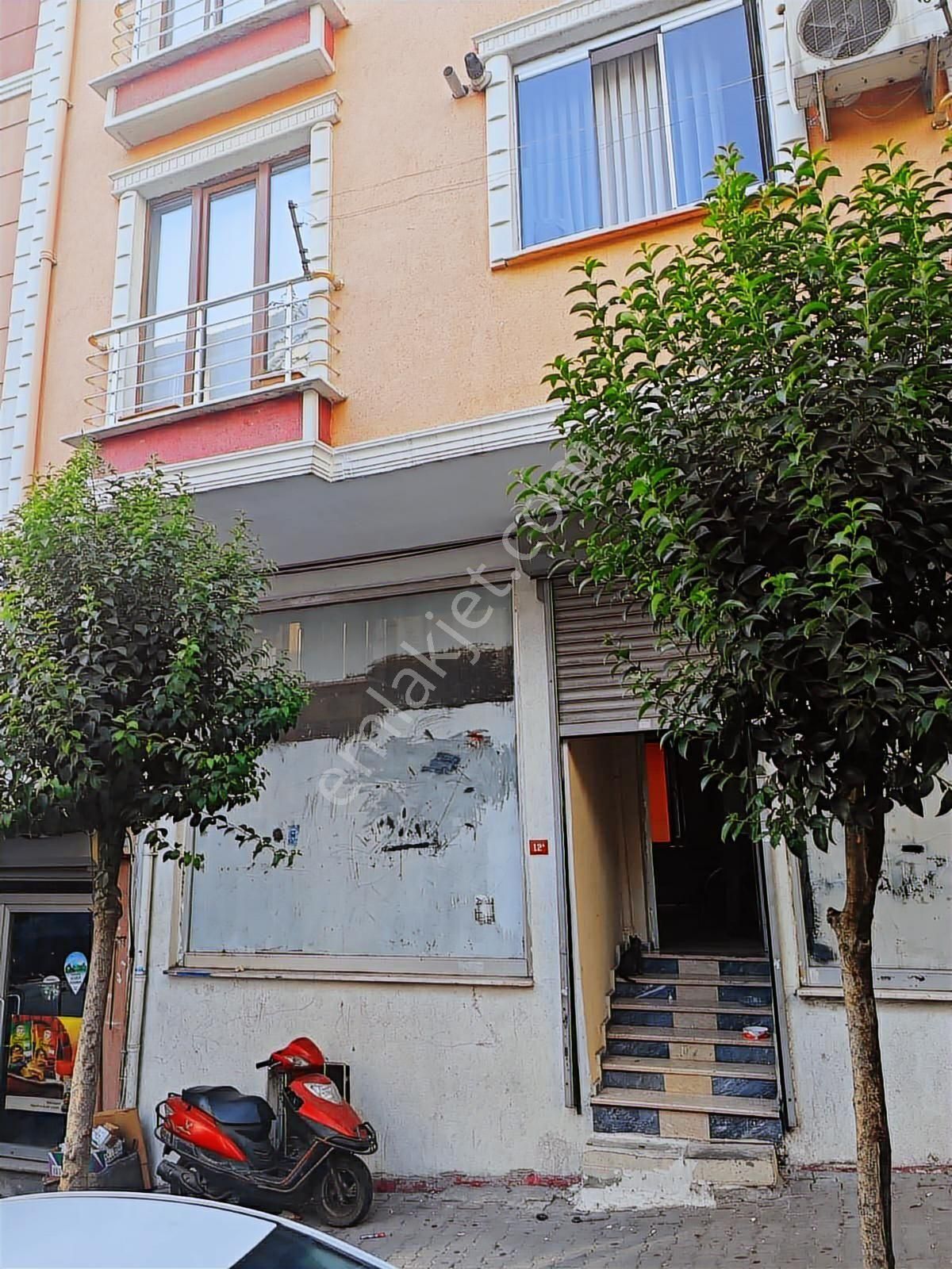 Satılık Giriş Kullanışlı Depolu Dükkân 100 M² 2013 Yapımı - Görsel 3