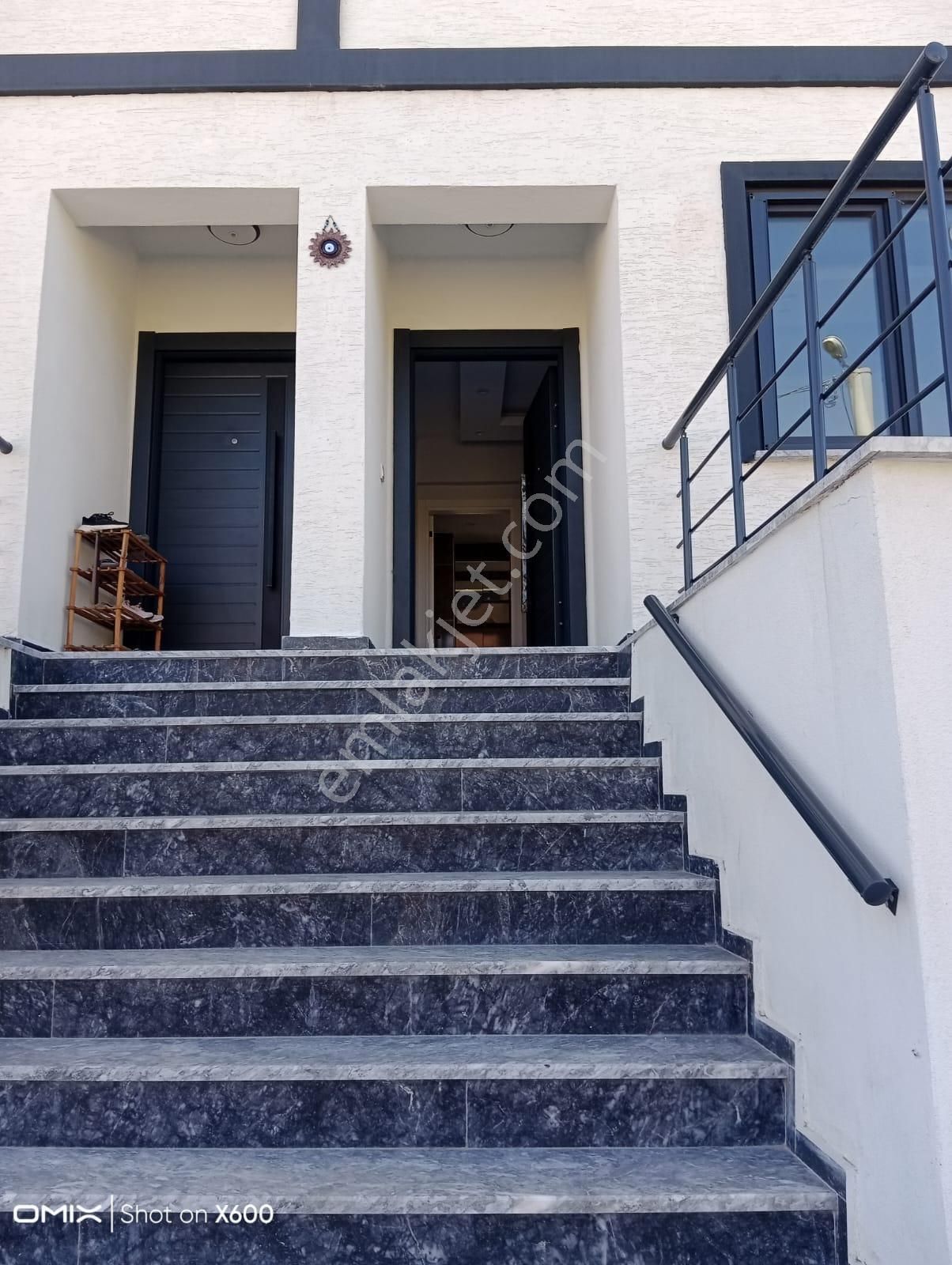 Çanakkale Biga Karabiga Zeytinlik Mahallesi’nde Lüks Deniz Manzaralı Villa Satışı! - Görsel 7