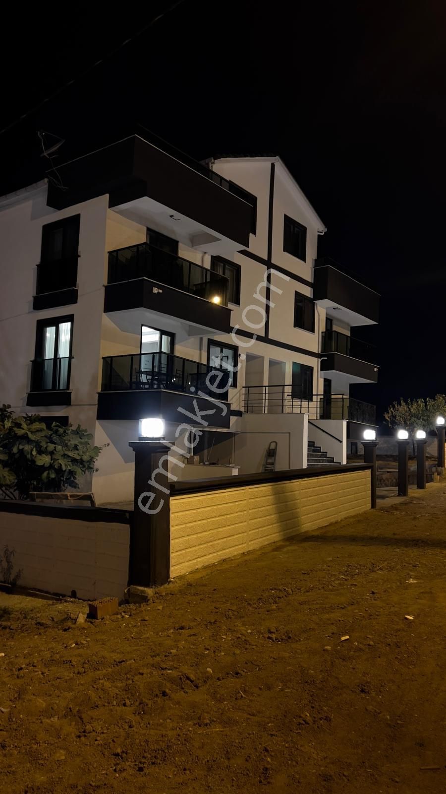 Çanakkale Biga Karabiga Zeytinlik Mahallesi’nde Lüks Deniz Manzaralı Villa Satışı! - Görsel 31