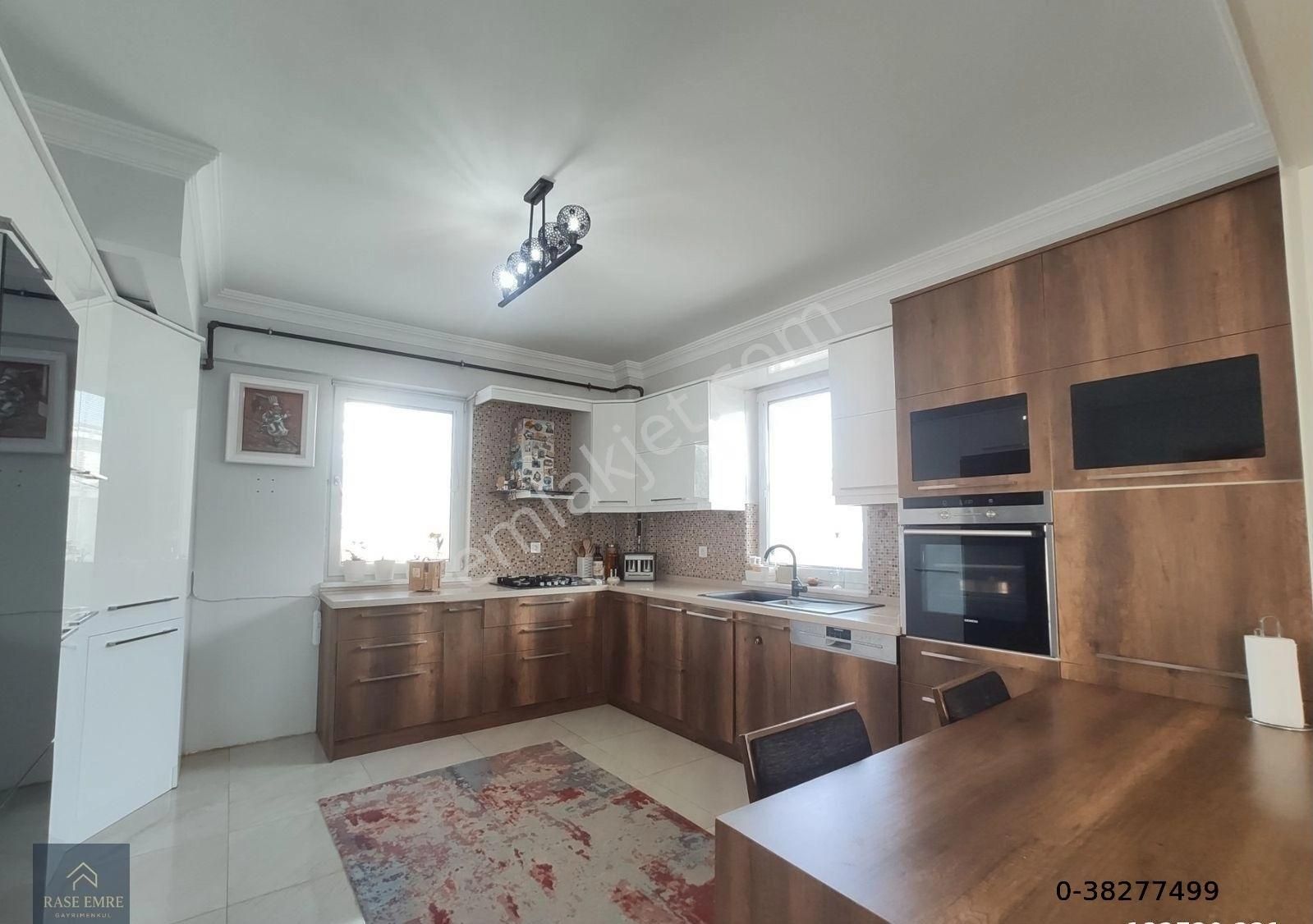 Edirne Merkez 100.yıl Mahallesi Milas Evleri Lüks Geniş Dubleks Müstakil Satılık 5+1 Villa
