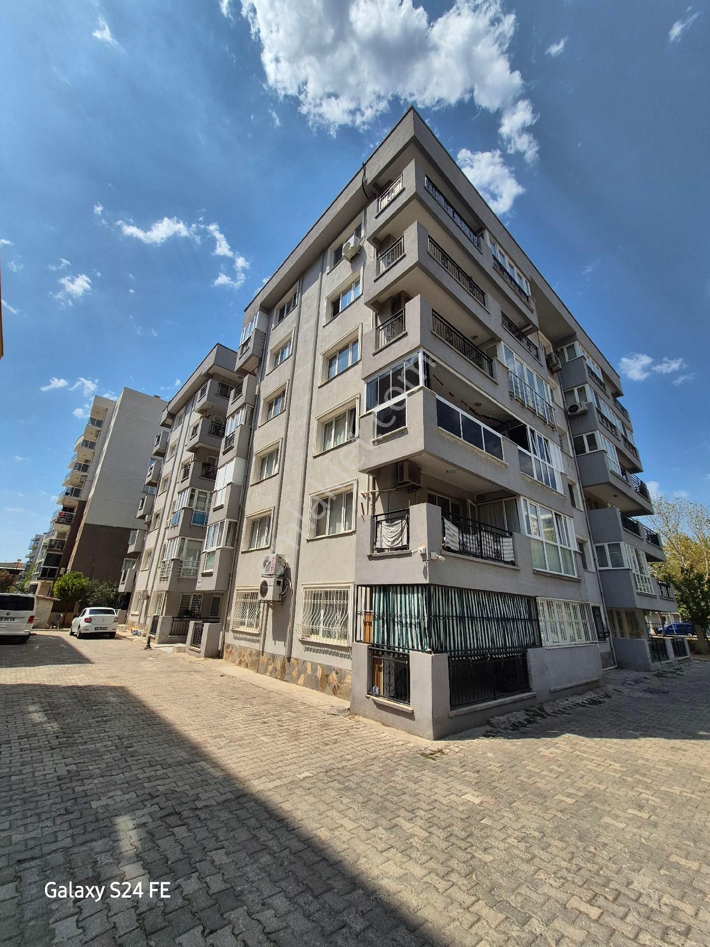 Bornova Mevlana Da 3+1 Kiralık Daire