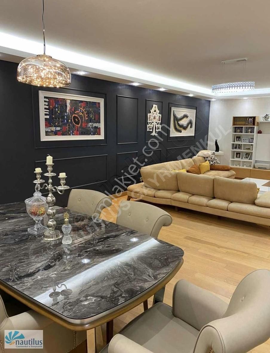 Bahçeşehir Mesa Nurol Kirazlıbahçe Satılık 4+1 Kısa Katlı Blok - Görsel 2