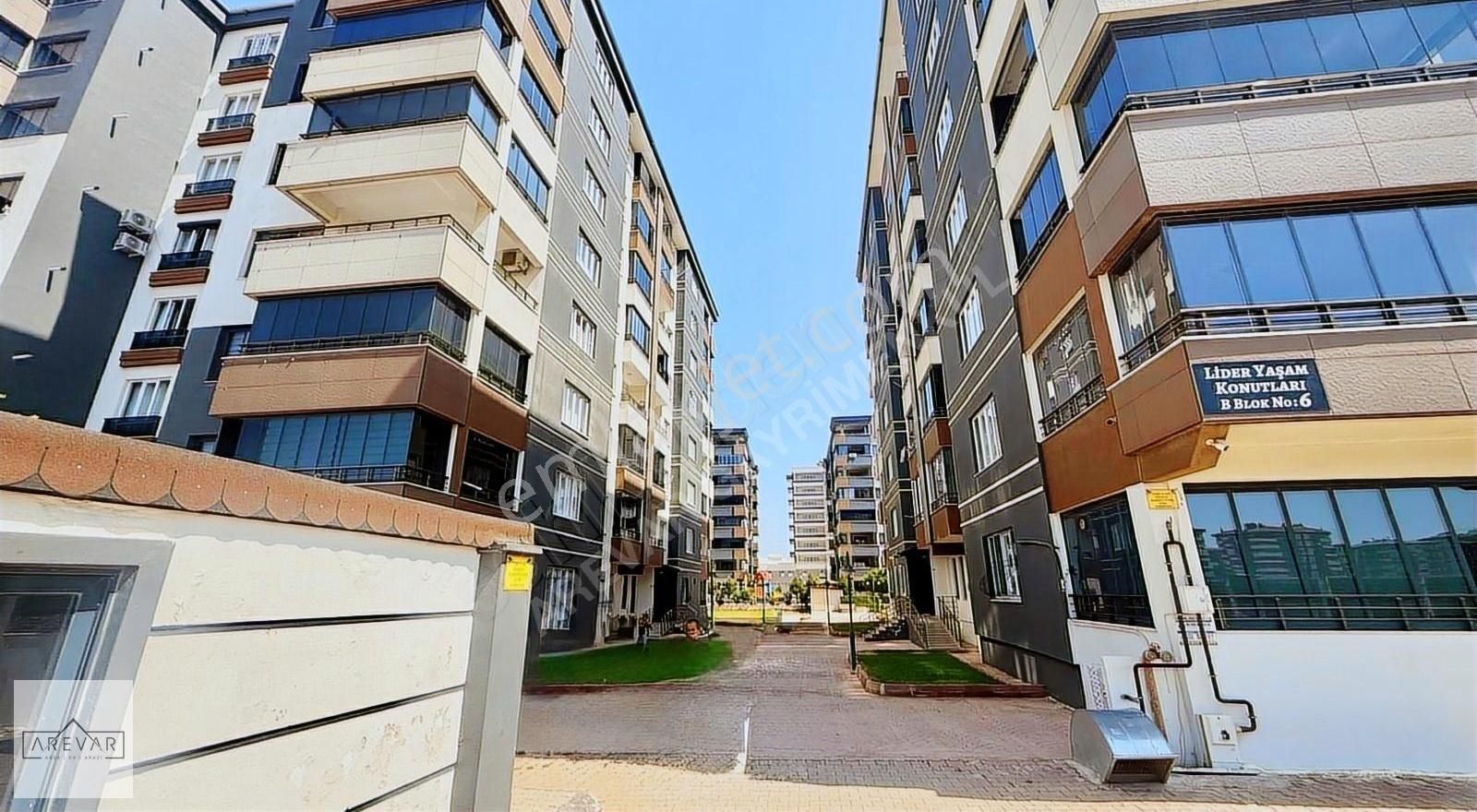 Arevar'dan Şehir Hastanesi Civarı Satılık Ultra Lüks 3.5+1 Daire