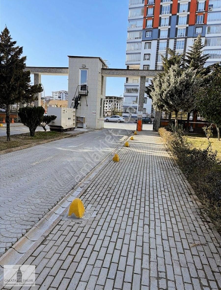 Nikah Sarayı Yanında Kiralık Site İçi