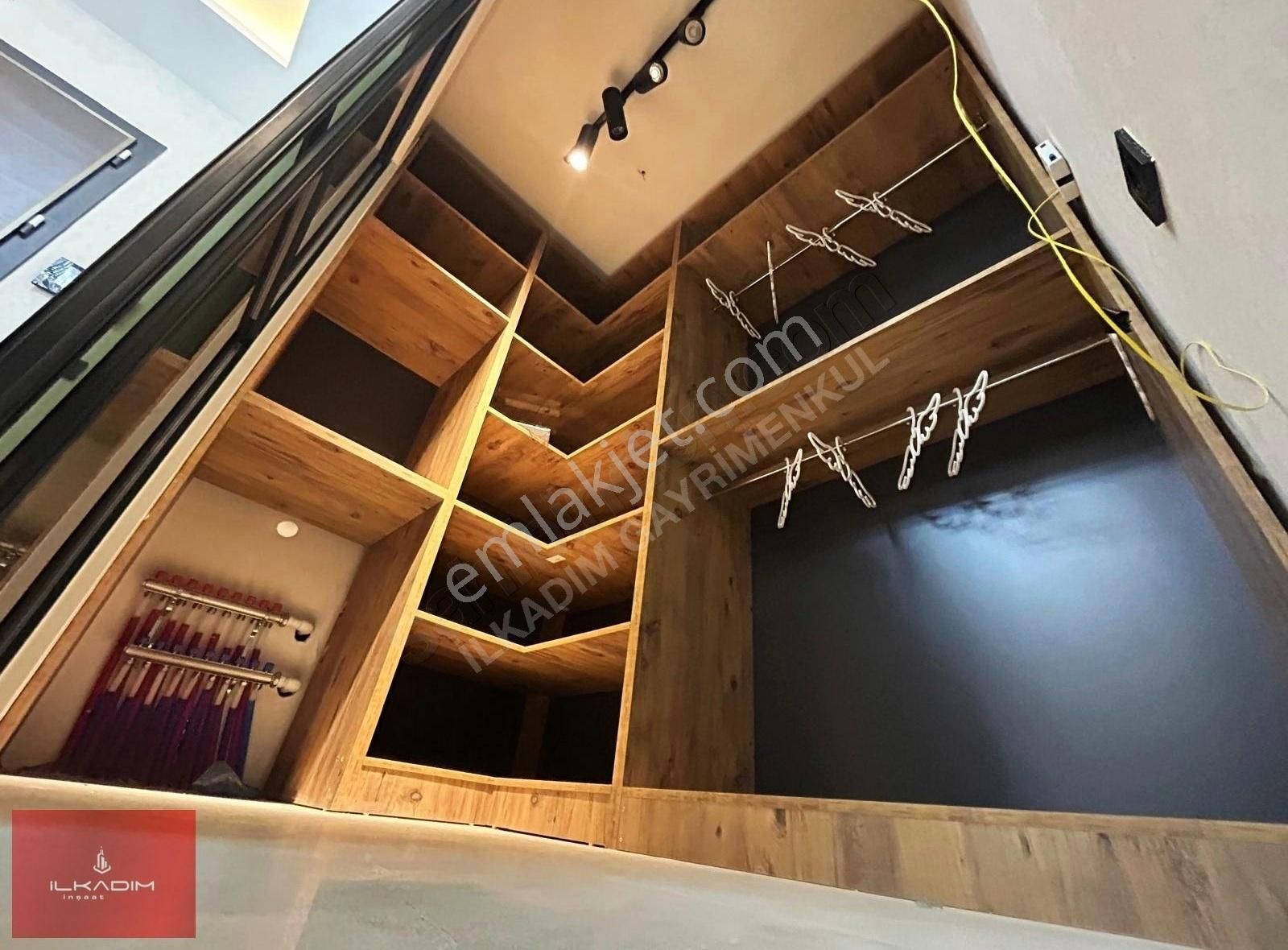 İlkadımdan Bulvar Üstü Ada Mutfaklı 3 Banyolu Güvenlikli Sitede - Görsel 3