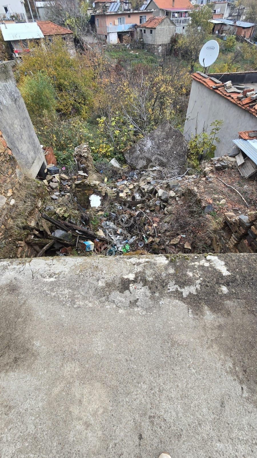 Kemalpaşa Kamberler Mh.köy İçi İmarlı Avlulu Ev %50 İmarlı - Görsel 12