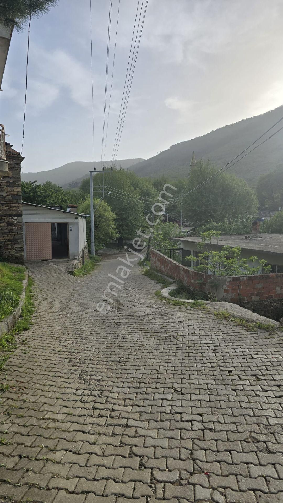 Kemalpaşa Kamberler Mh.köy İçi İmarlı Avlulu Ev %50 İmarlı - Görsel 9