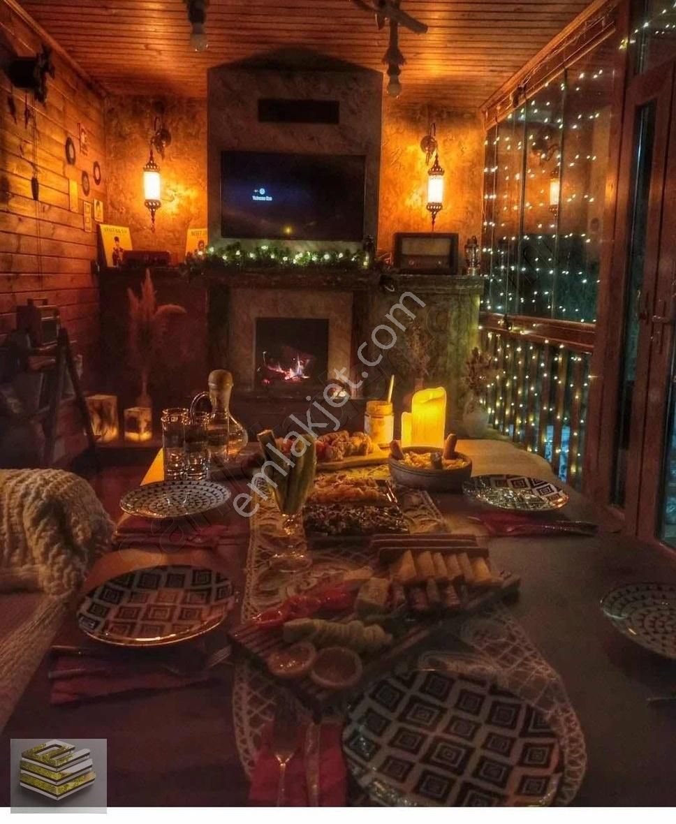 Ekipten Çandırda Müstakil Ev Ve Arsası