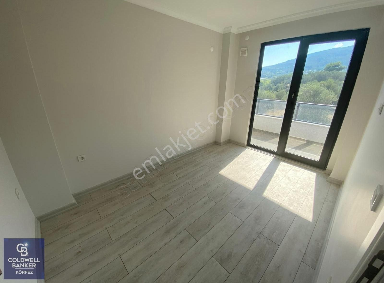 Güre' De Dağ Deniz Manzaralı 3+1 Satılık Villa - Görsel 5