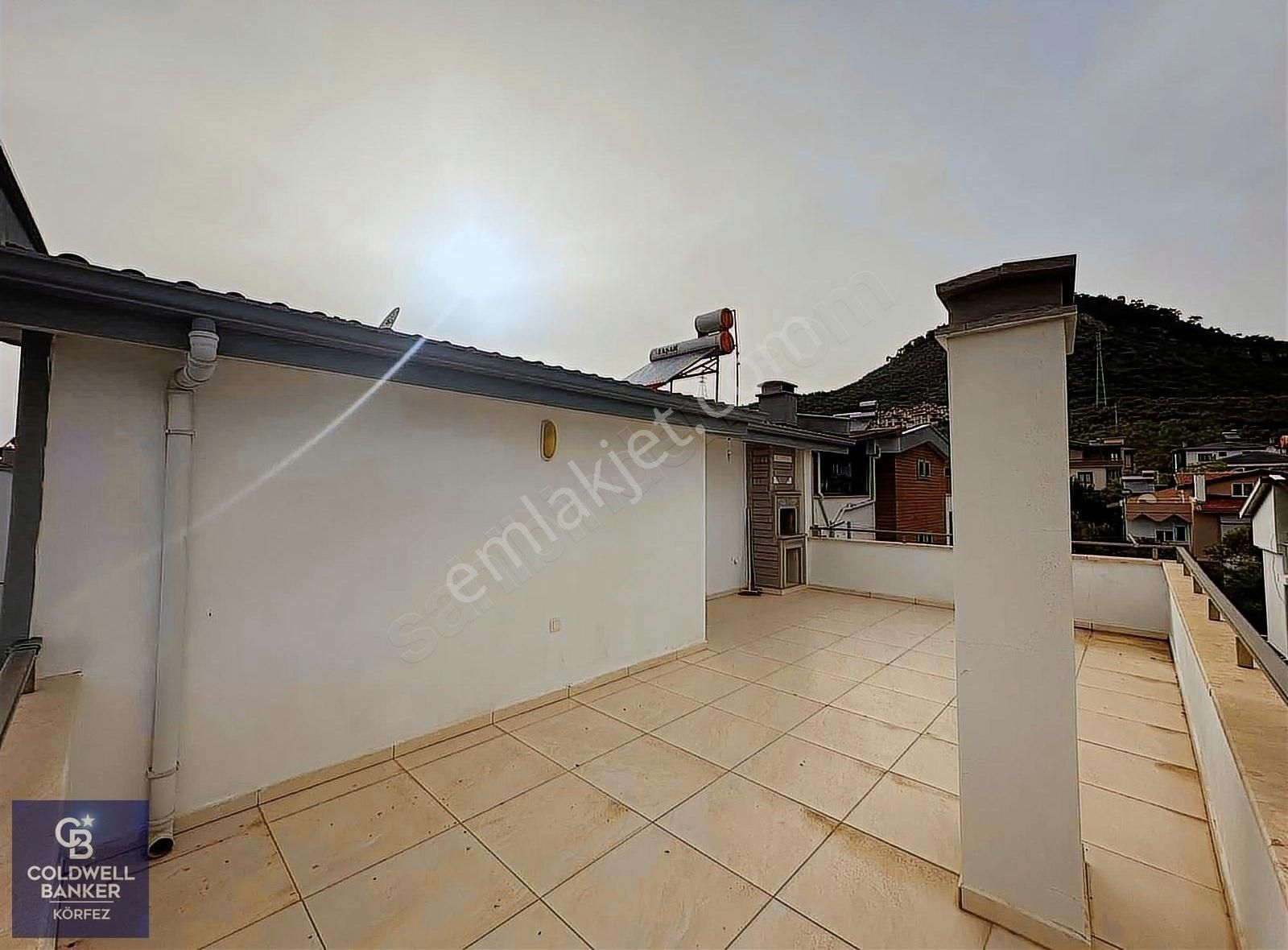 Küçükkuyu Beldesinde 3+1 Satılık Villa - Görsel 3