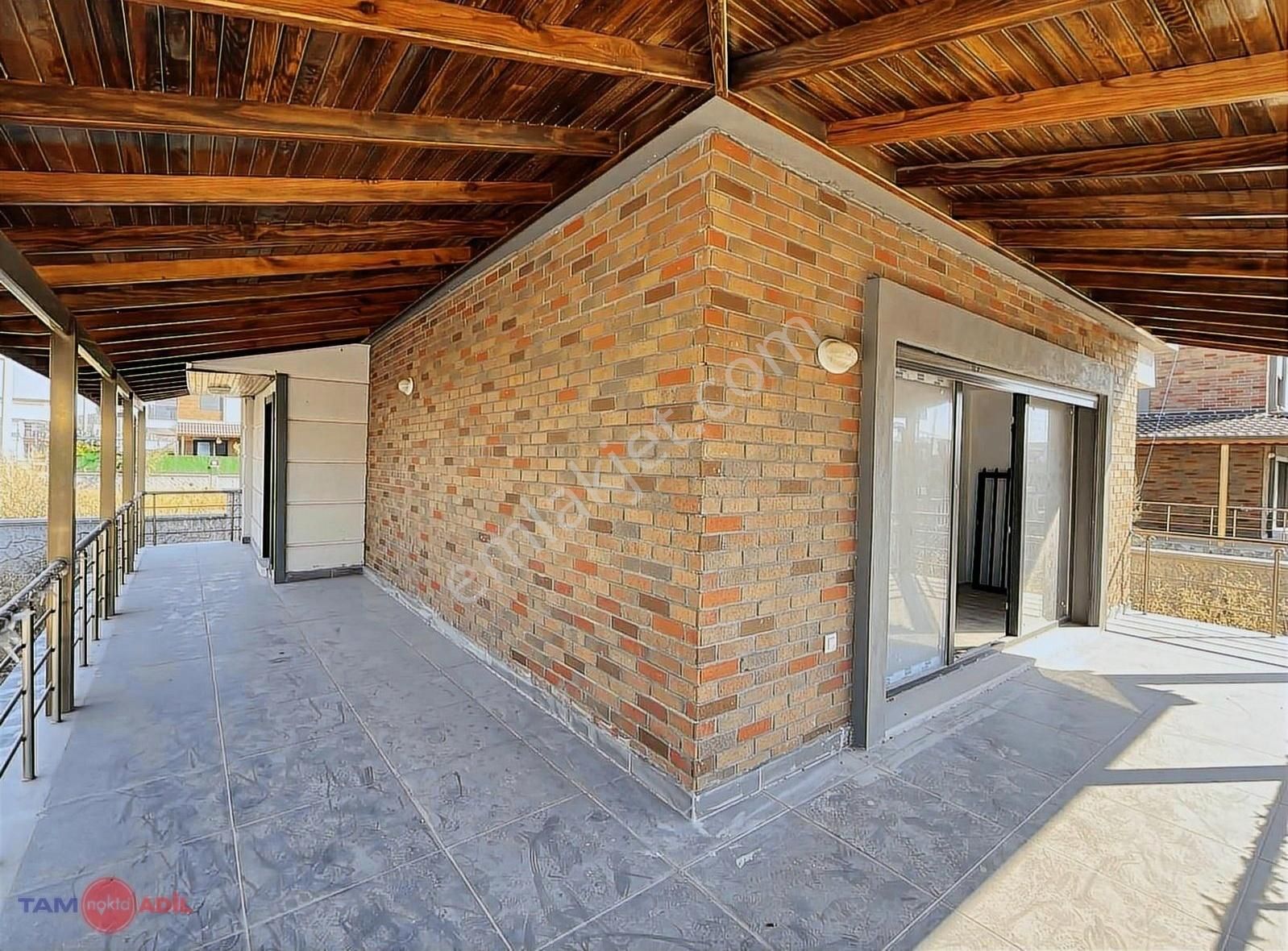 Dikili Çetin Emeç Bulvarında Müstakil 4+1 Yazlık Villa - Görsel 9