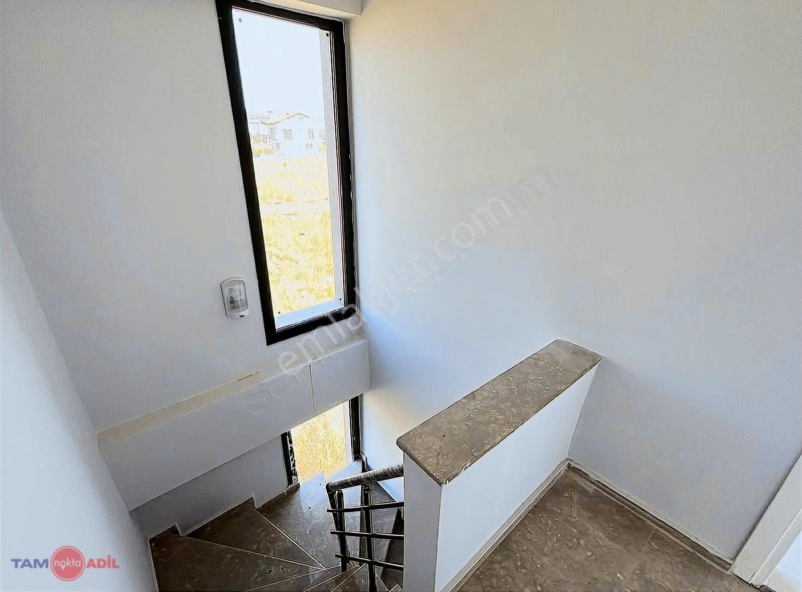 Dikili Çetin Emeç Bulvarında Müstakil 4+1 Yazlık Villa - Görsel 24