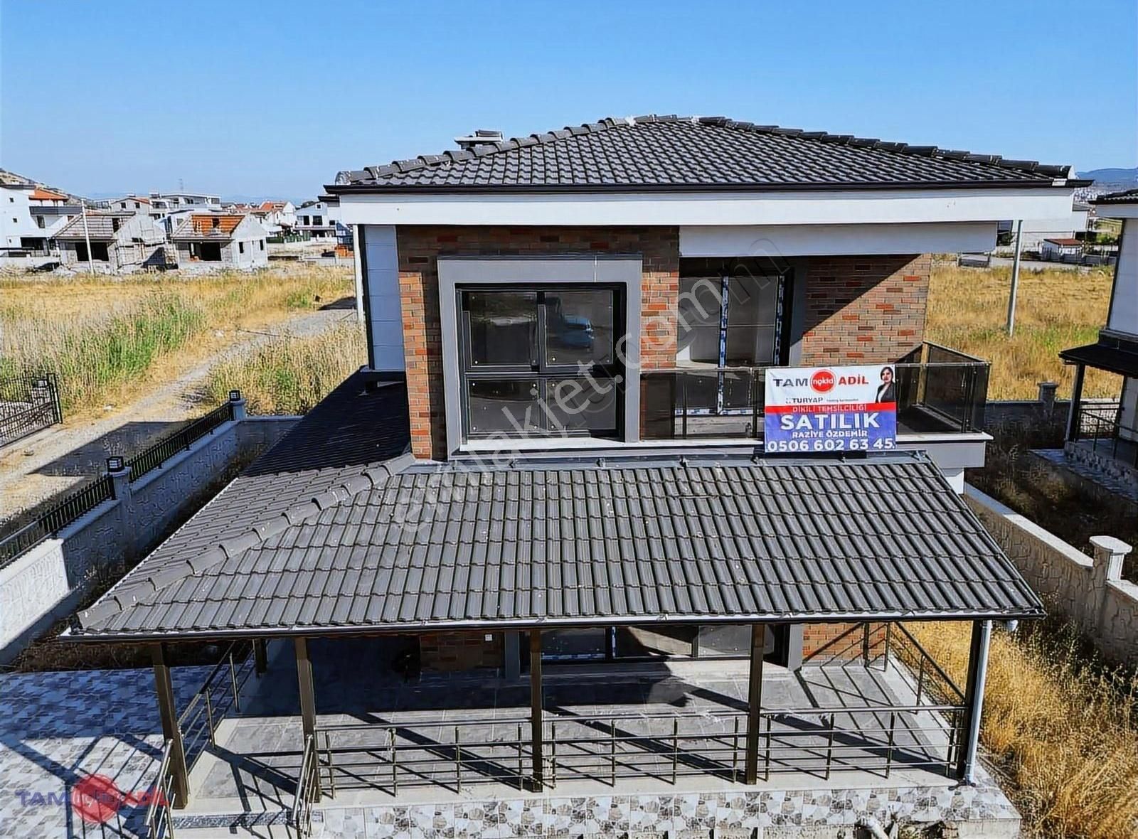 Dikili Çetin Emeç Bulvarında Müstakil 4+1 Yazlık Villa - Görsel 14