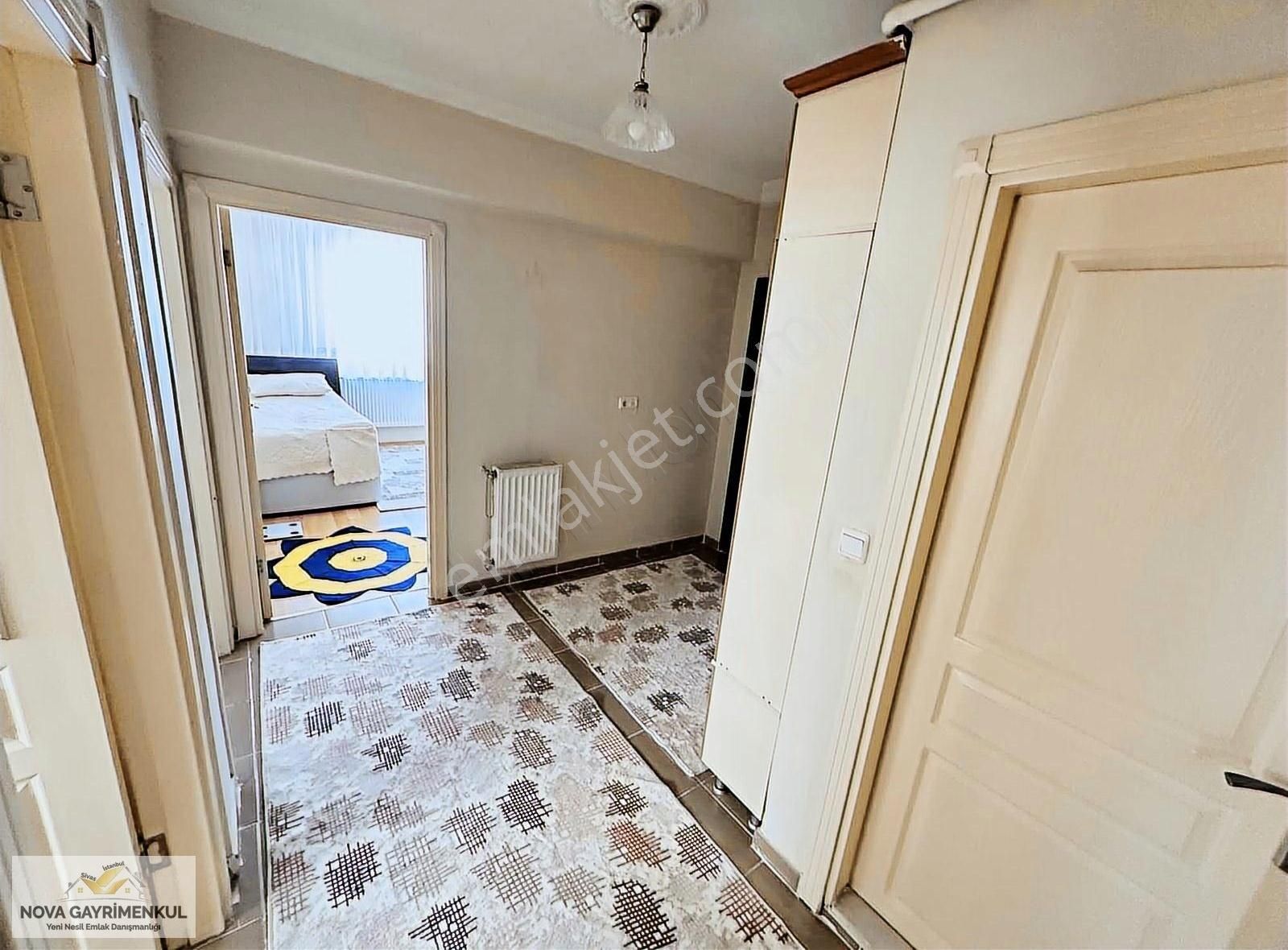 Arakat 3+1 Cadde Üzeri